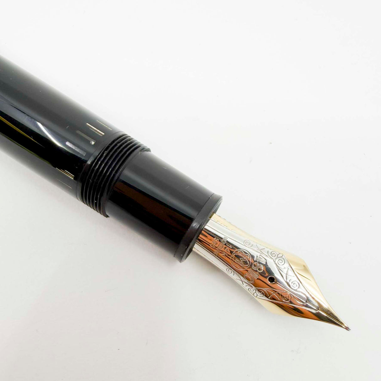 Montblanc Meisterstuck #149 (Largest) Fountain Pen - Fine 14kt Gold Nib