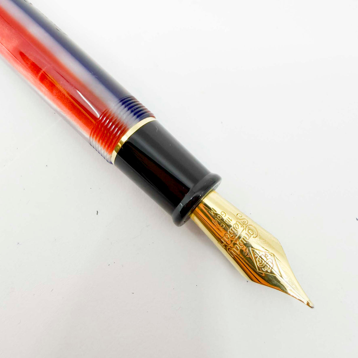Conway Stewart "The Garner 100" Patriot Striped Barrel Limited Edition Fountain Pen - Medium 18kt Gold Nib
