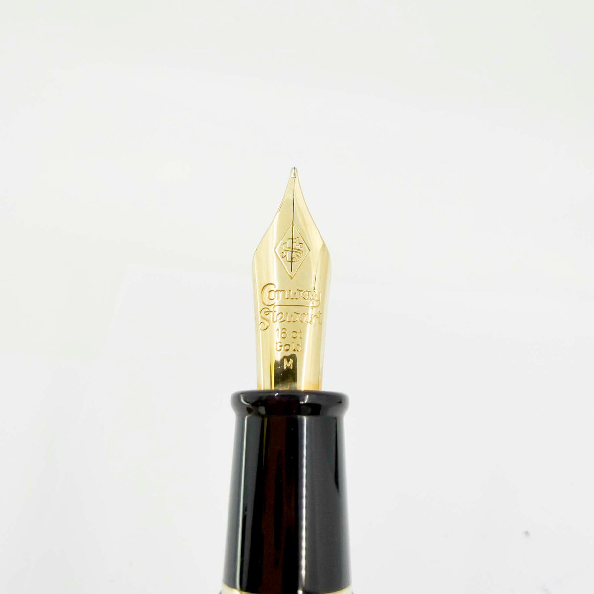 Conway Stewart "The Garner 100" Patriot Striped Barrel Limited Edition Fountain Pen - Medium 18kt Gold Nib