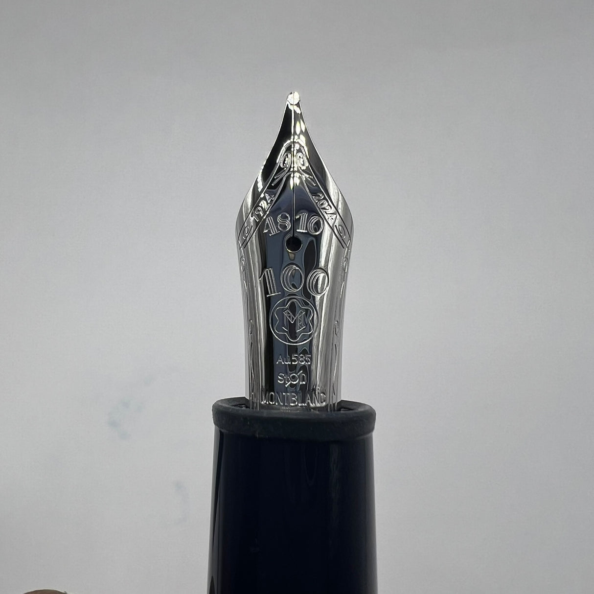 Montblanc Origin Blue #146 LeGrand Fountain Pen - Medium 18kt Gold Nib
