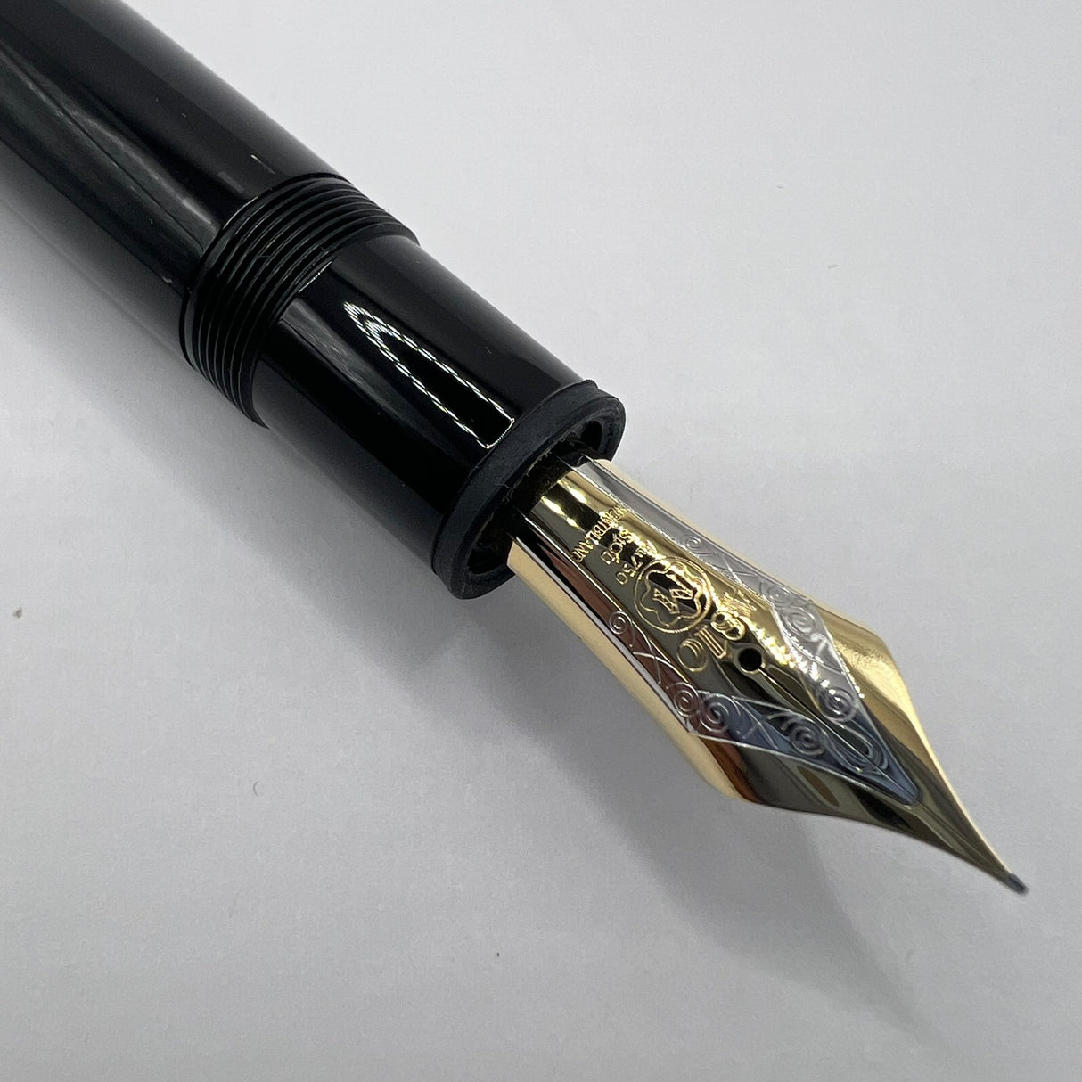 Montblanc Meisterstuck #149 Fountain Pen - Medium 18kt Gold Nib