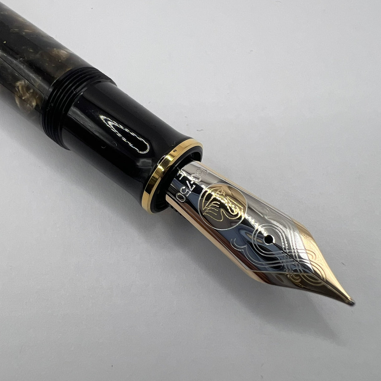 Pelikan Souveran Renaissance Brown M1000 Fountain Pen - Very Flexible Fine 18kt Gold Nib