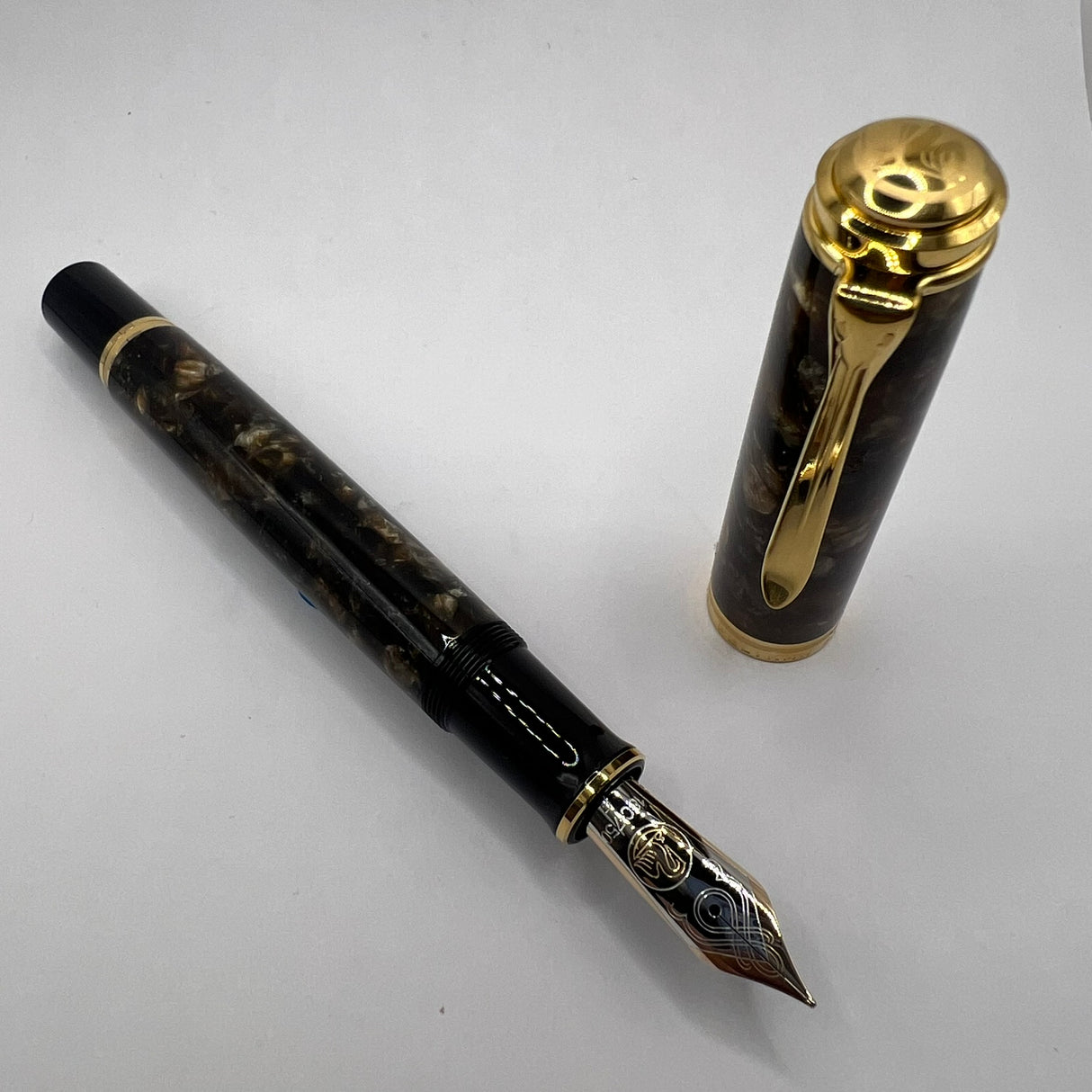 Pelikan Souveran Renaissance Brown M1000 Fountain Pen - Very Flexible Fine 18kt Gold Nib