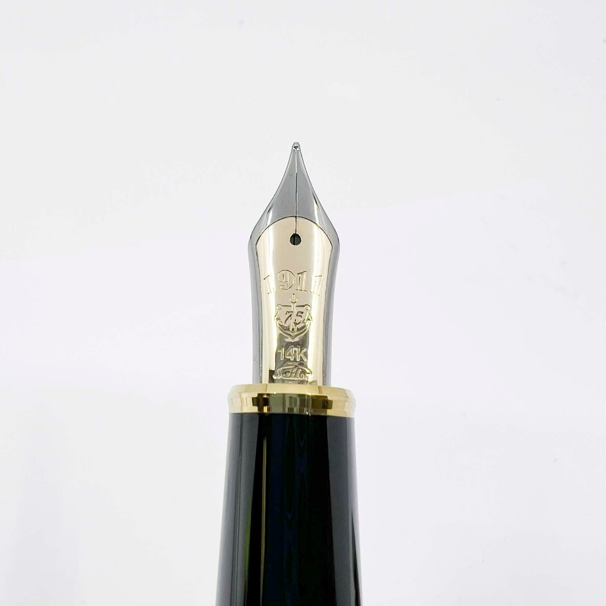 Sailor Profit 75th Anniversary Carbon Fiber Special Edition Fountain Pen (1986) - Medium 14kt Gold Nib