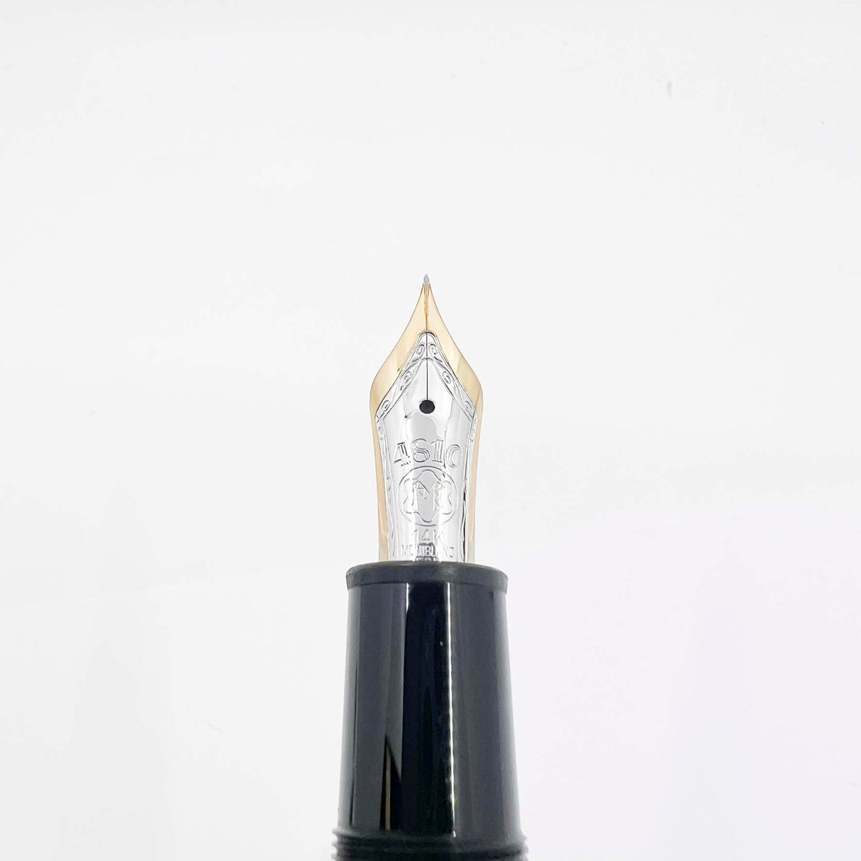 Montblanc Meisterstuck Black Resin #146 LeGrand Fountain Pen - Extra Fine 14kt Gold Nib