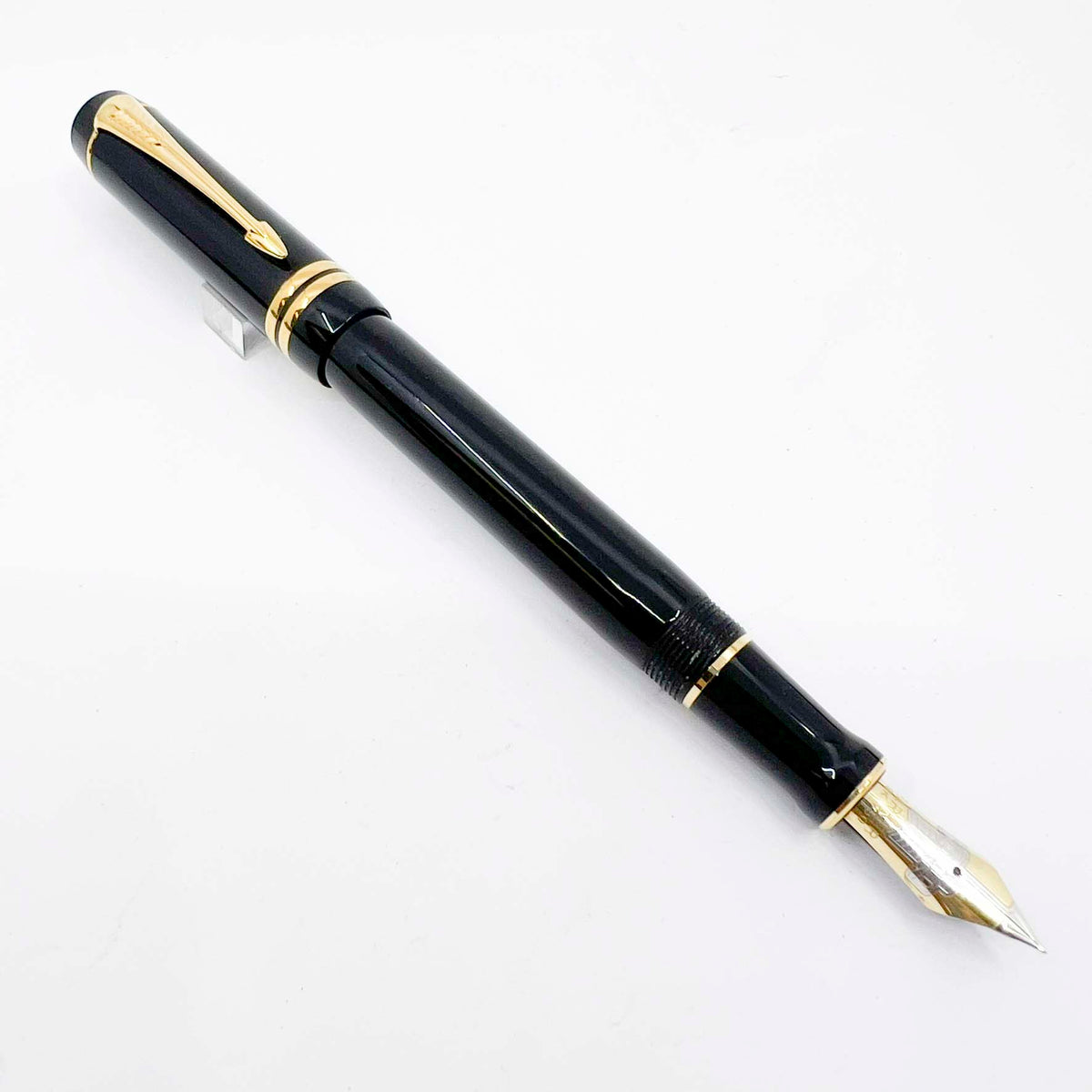Parker Duofold Centennial (Largest) Black Fountain Pen - Extra Fine 18kt Gold Nib (Circa 1997)