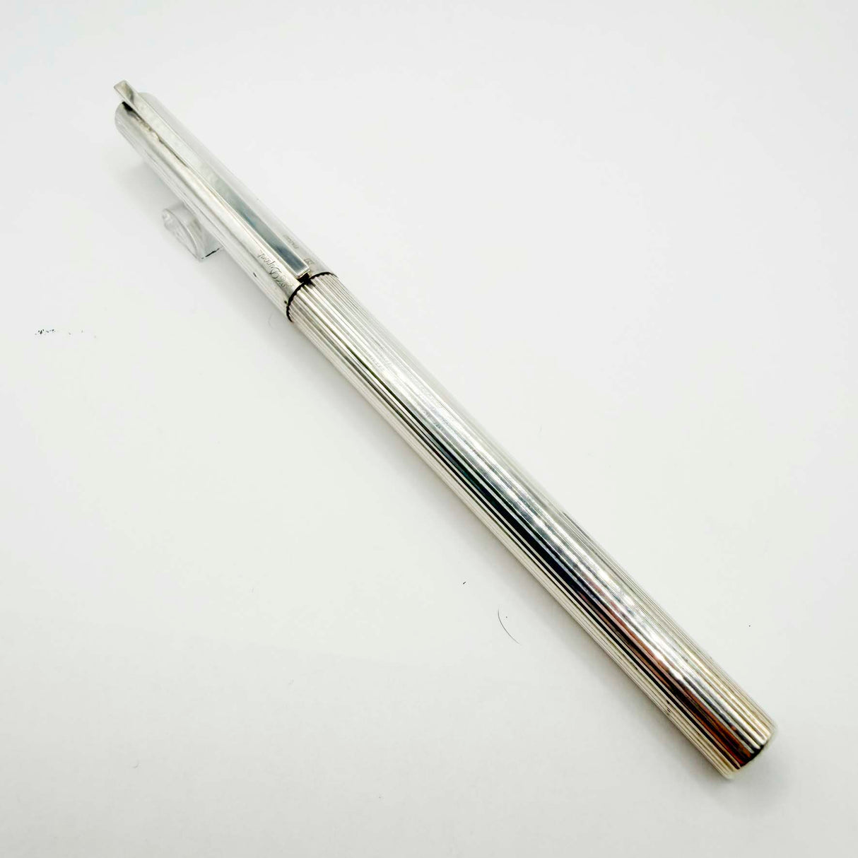 S.T. Dupont Classic Fluted Silver Plated Fountain Pen - Medium 18kt Gold Nib