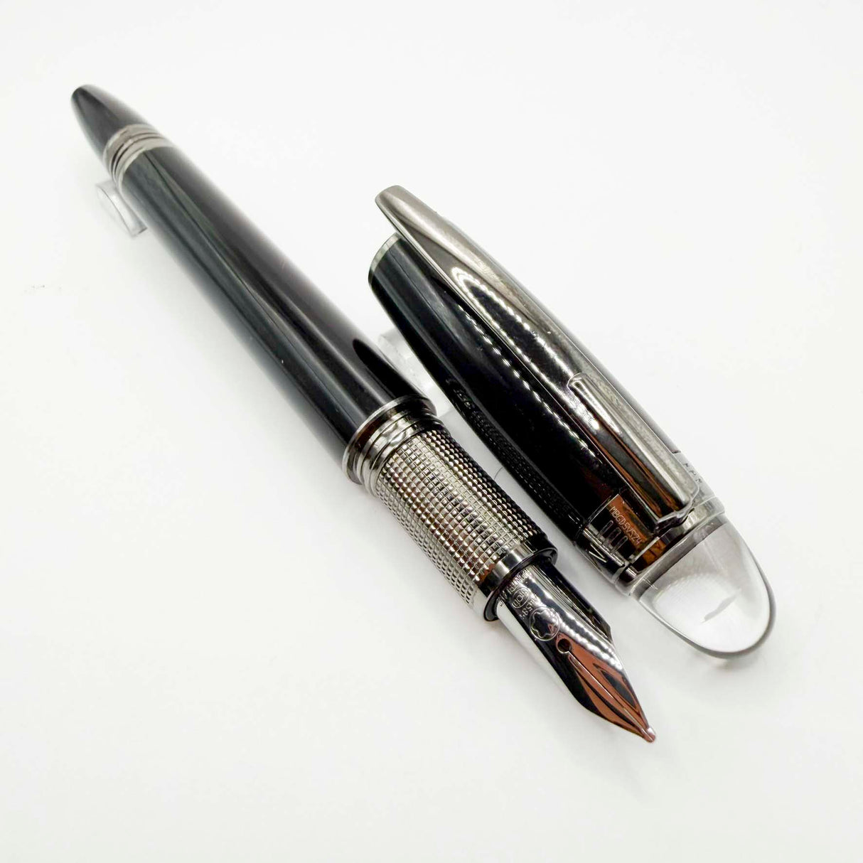 Montblanc StarWalker Black Fountain Pen with Ruthenium Plated Trim - Medium 14kt Gold Nib