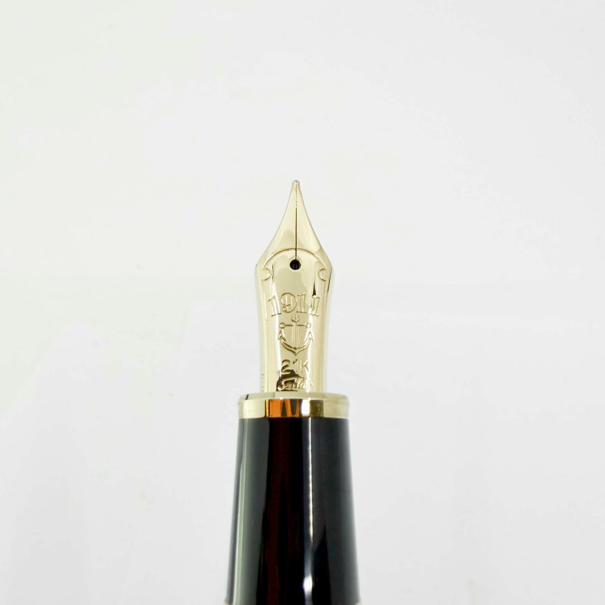 Sailor 1911L Large Sterling Silver Fountain Pen - Broad 21kt Gold Nib