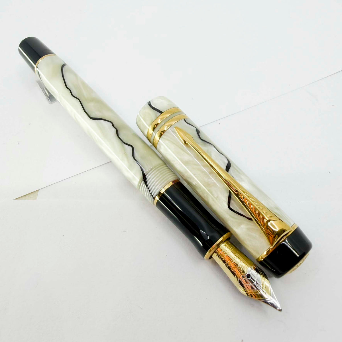Parker Duofold International (Standard Size) Lustrous Pearl & Black Fountain Pen - Medium 18kt Gold Nib
