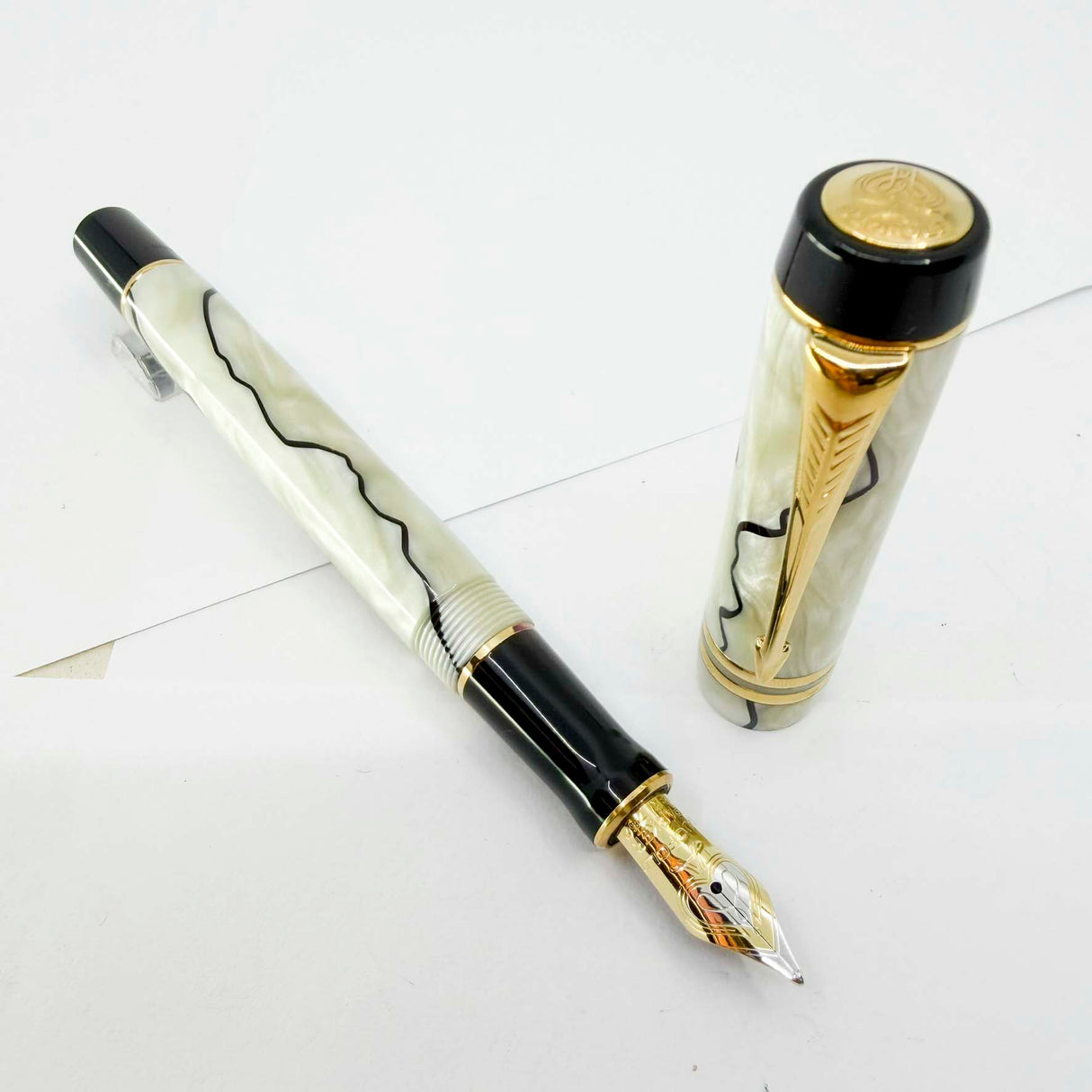 Parker Duofold International (Standard Size) Lustrous Pearl & Black Fountain Pen - Medium 18kt Gold Nib