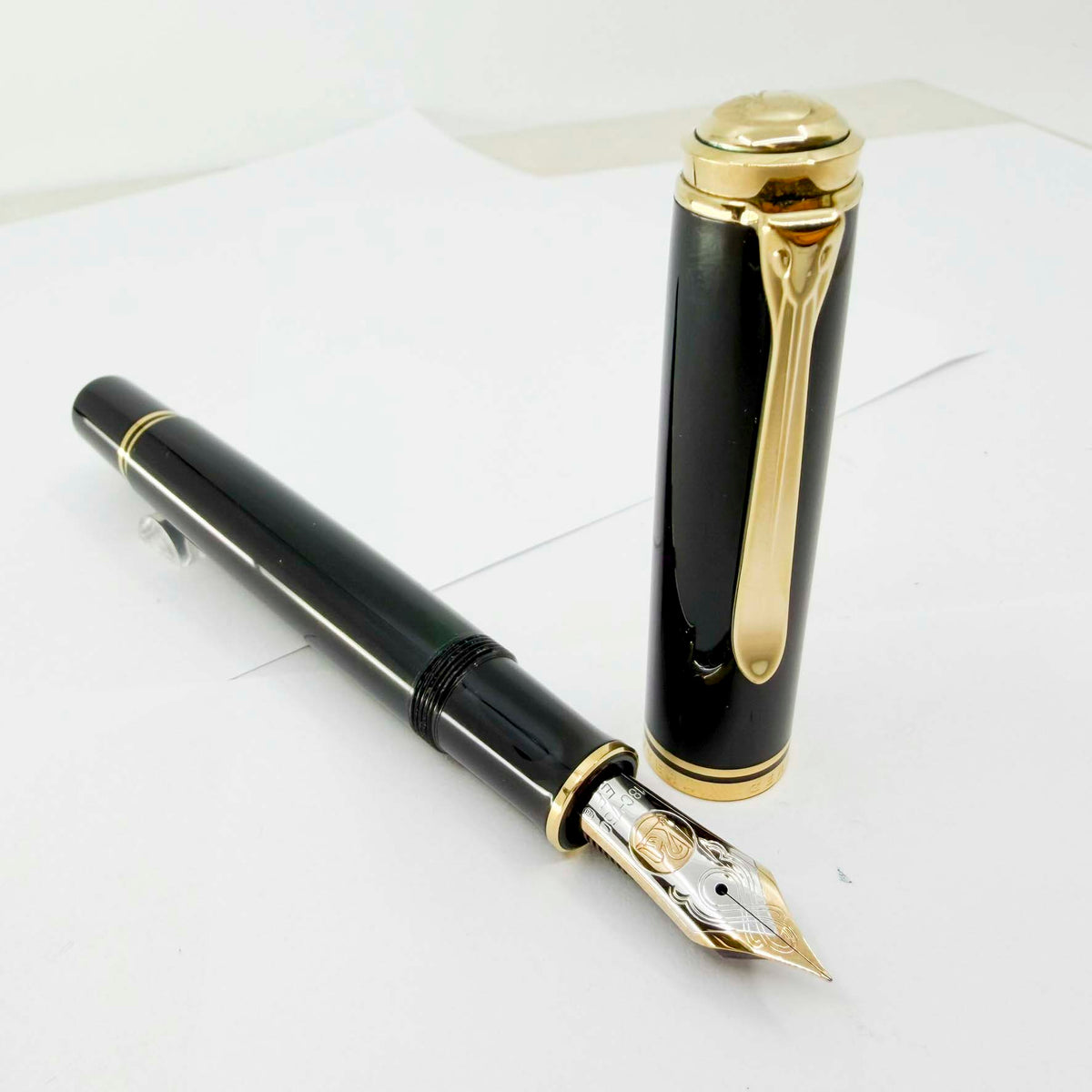 Pelikan Souveran M1000 Black Fountain Pen with Gold-Plated Trim- Semi-Flexible Extra Fine 18kt Gold Nib