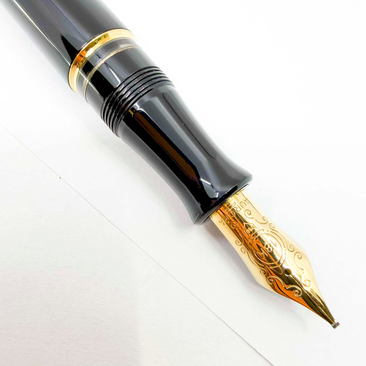 Aurora Guisseppe Verdi "Opera Doue" Limited Edition Fountain Pen - Medium Italic 18kt Gold Nib