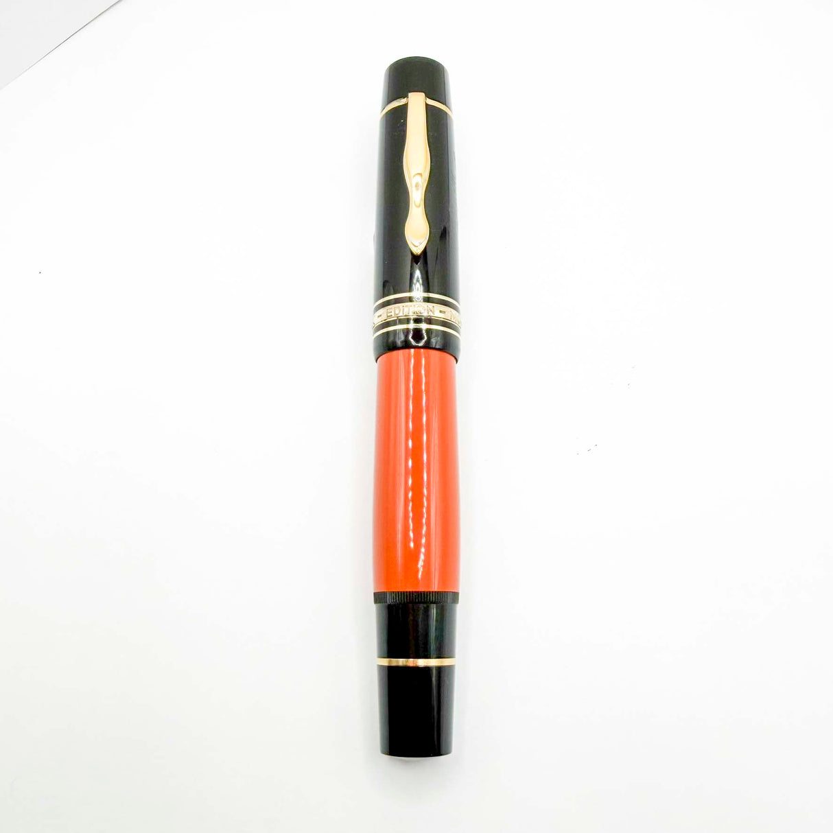 Montblanc Ernest Hemingway Writers Series Limited Edition Fountain Pen - Fine 18kt Gold Nib