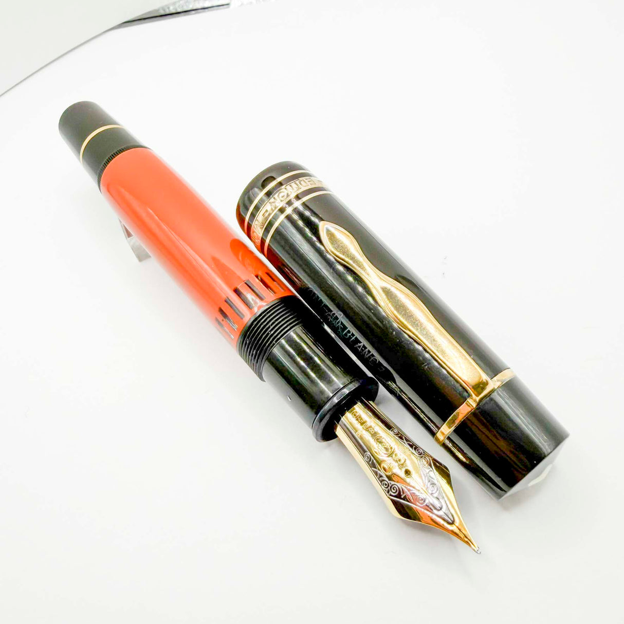 Montblanc Ernest Hemingway Writers Series Limited Edition Fountain Pen - Fine 18kt Gold Nib
