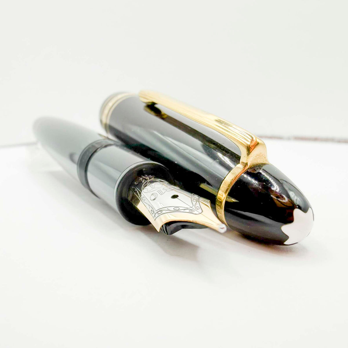 Montblanc Meisterstuck Black Resin #146 LeGrand Fountain Pen - Fine 14kt Gold Nib