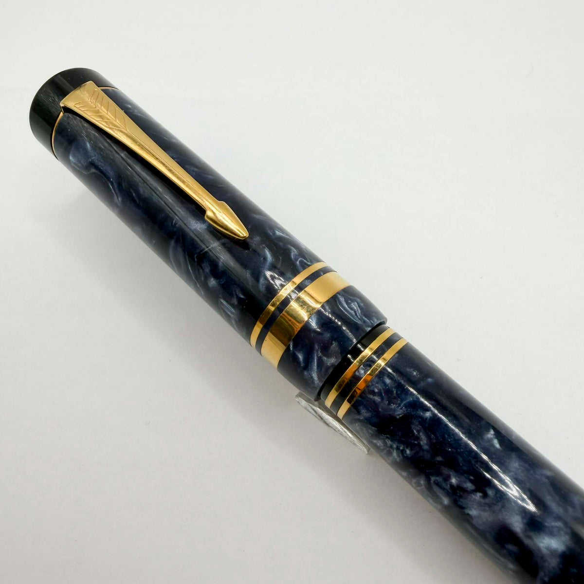 Parker Duofold Centennial (Largest) Marbled Blue Fountain Pen - Medium #83 18kt Gold Nib (Circa 1990)