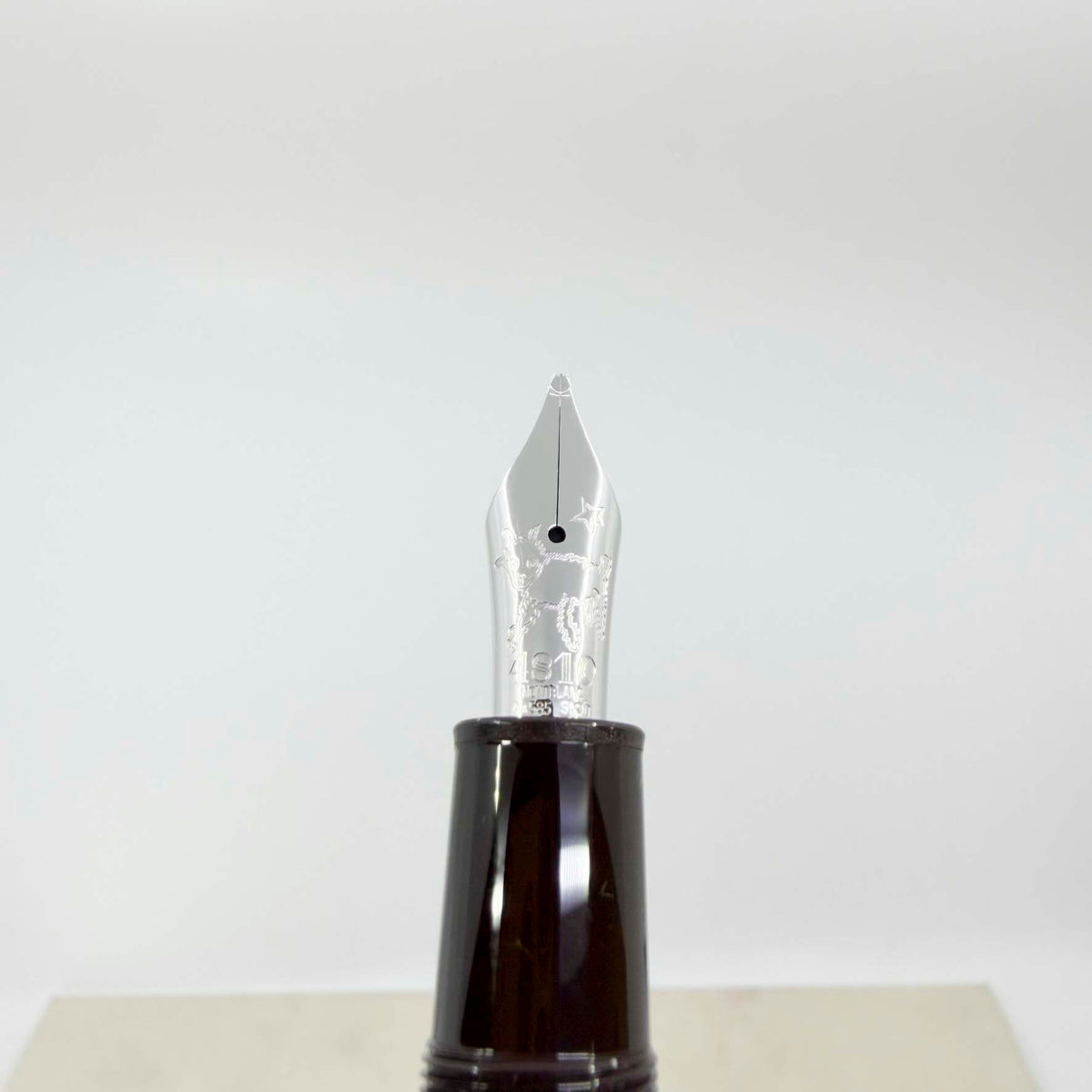 Montblanc Le Petit Prince & Aviator LeGrand #146 Brown Resin Fountain Pen - Double Broad 14kt Gold Nib