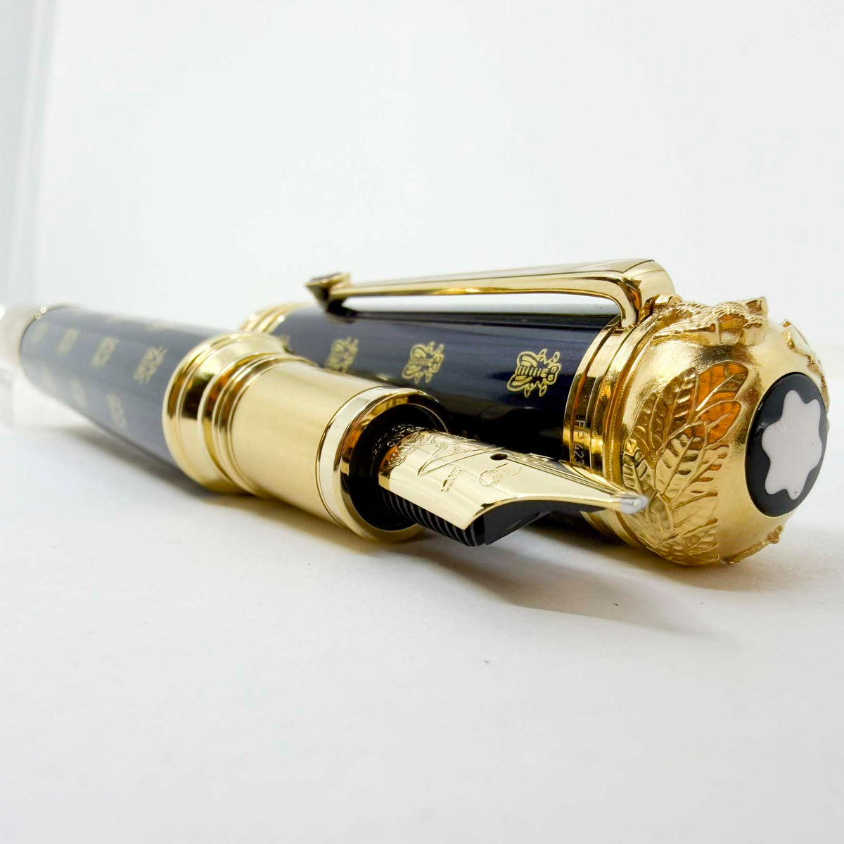 Montblanc 2021 Homage to Napoleon Bonaparte Patron of Arts 4810 Limited Edition Fountain Pen - Broad 18kt Gold Nib - No Original Box
