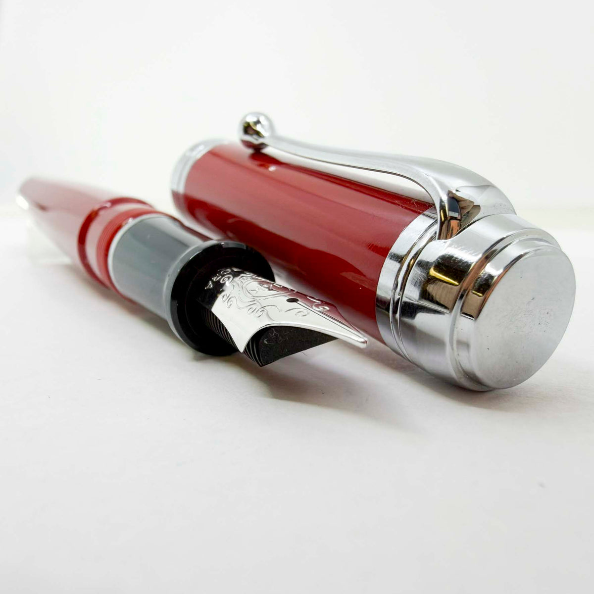 Aurora Burgundy Talentum Chrome Trim Fountain Pen - Fine 14kt Gold Nib - MINT