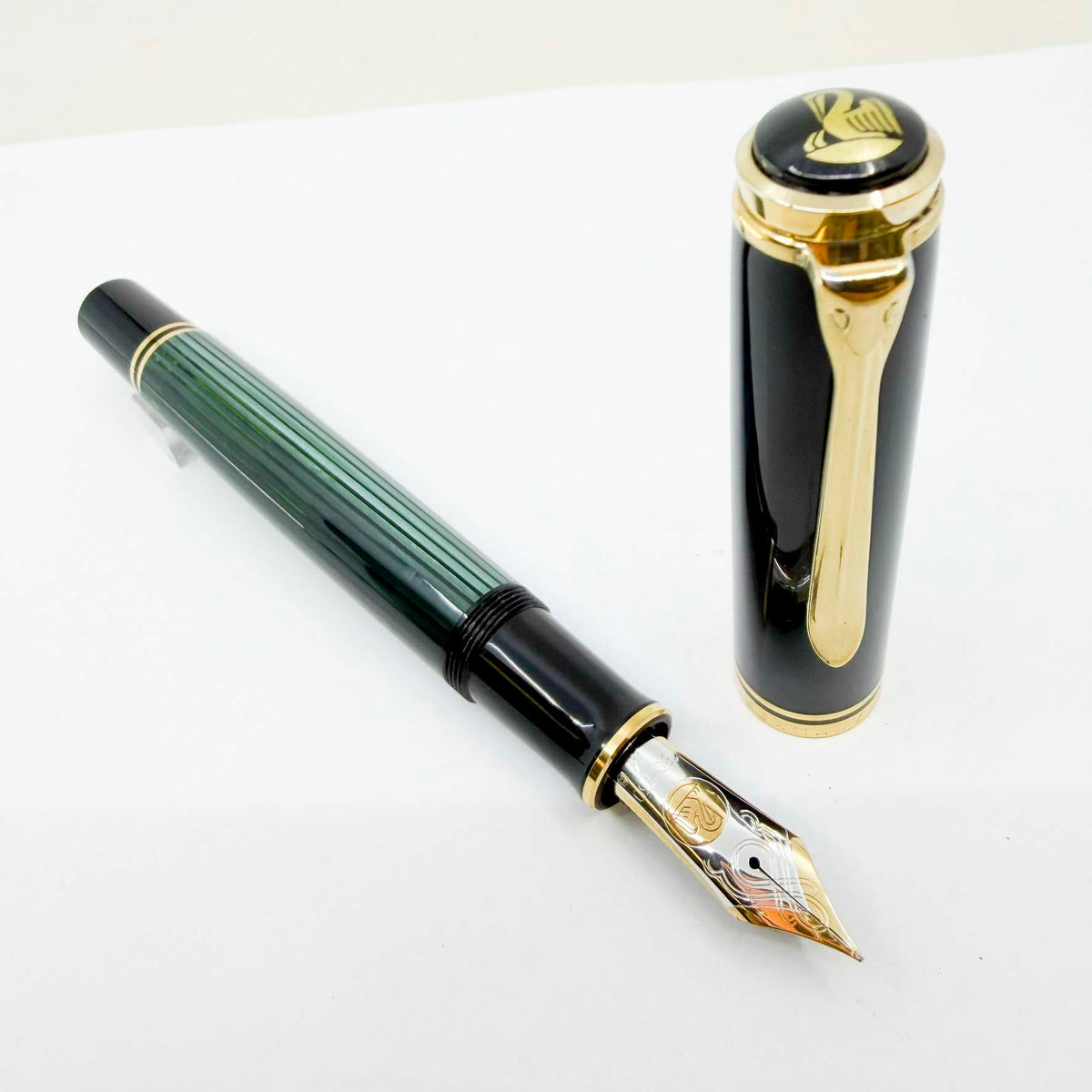 Pelikan Souveran Black/Green Striped M1000 Fountain Pen - Medium 18kt Gold Nib