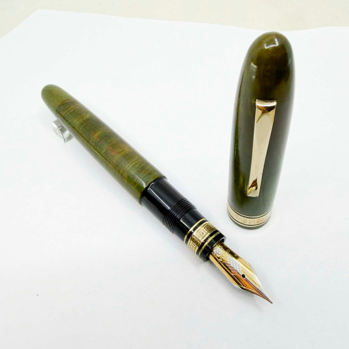 OMAS A. M. 87 Briarwood Fountain Pen (The Oversized Profile Within the Series) - Flexible Medium 14kt Gold Nib (Late 1980s)