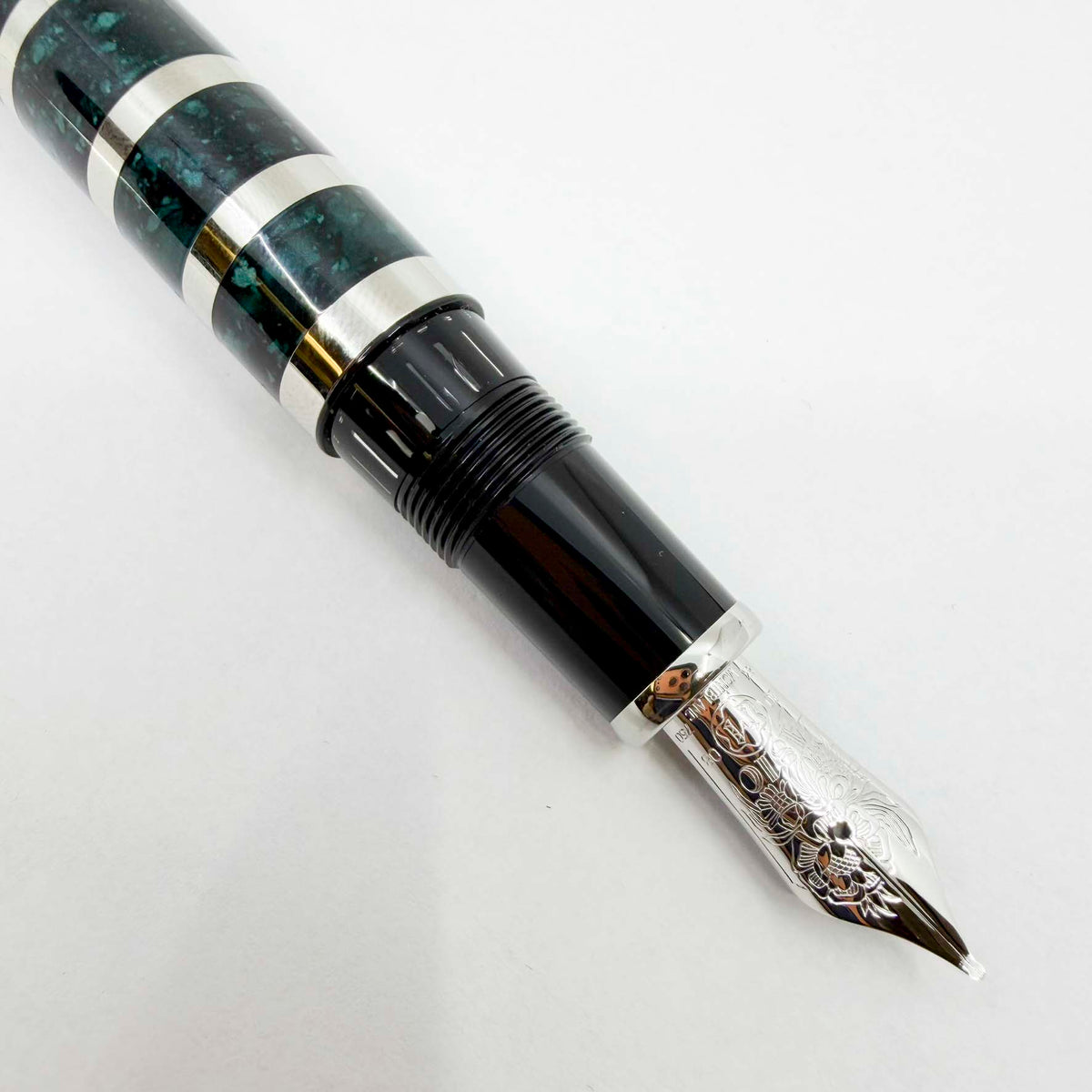 Montblanc George Bernard Shaw Writer Series Limited Edition Fountain Pen - Medium 18kt Gold Nib