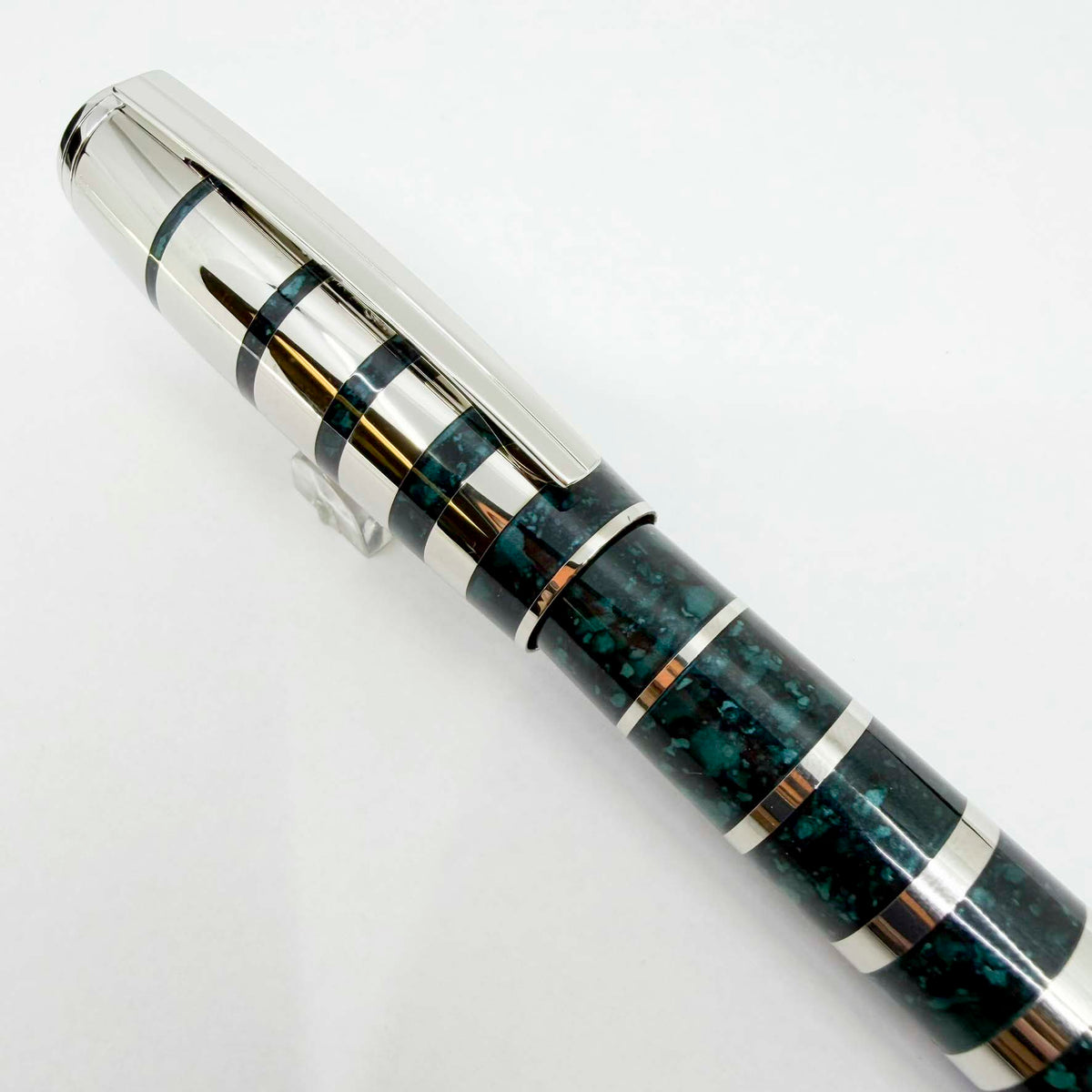 Montblanc George Bernard Shaw Writer Series Limited Edition Fountain Pen - Medium 18kt Gold Nib