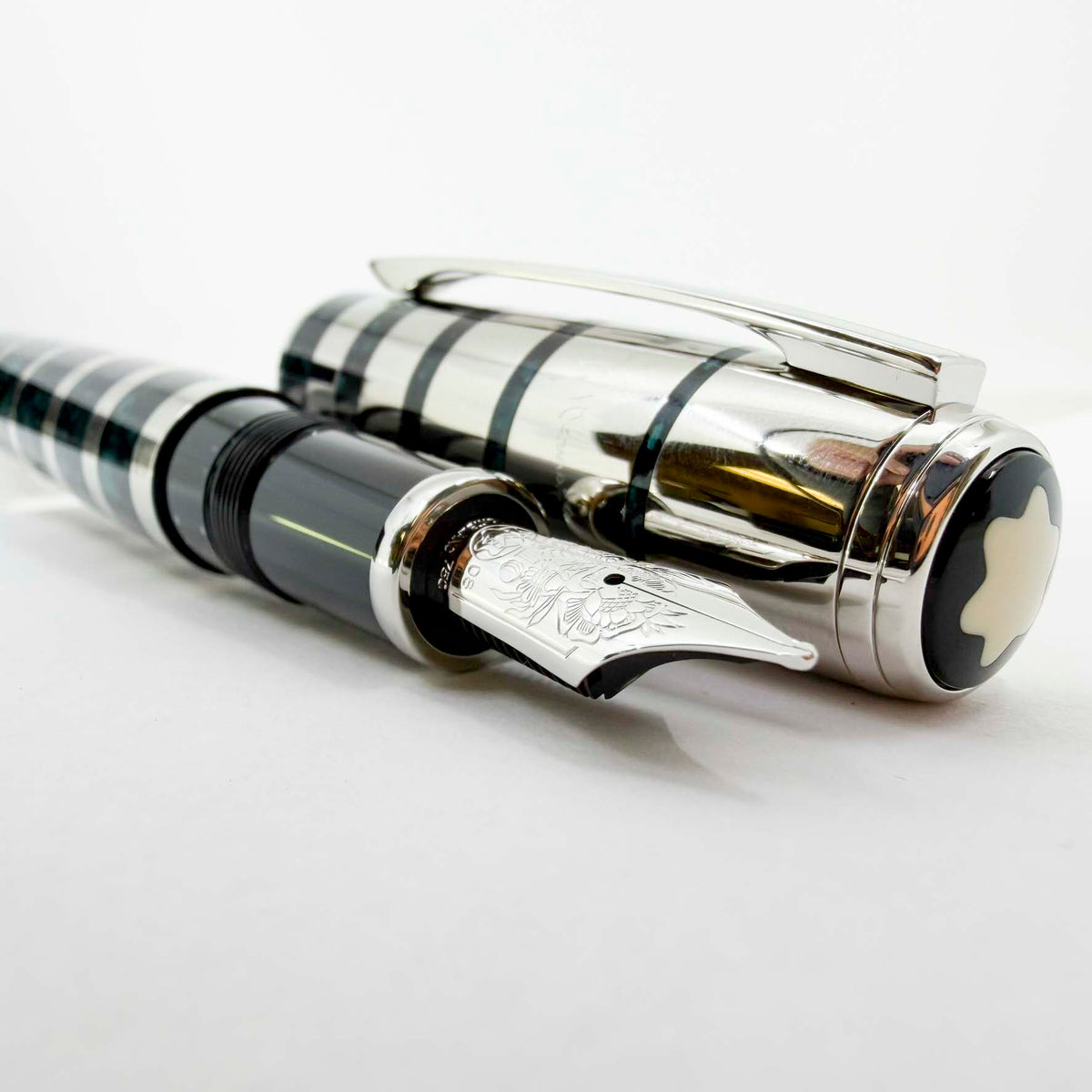 Montblanc George Bernard Shaw Writer Series Limited Edition Fountain Pen - Medium 18kt Gold Nib