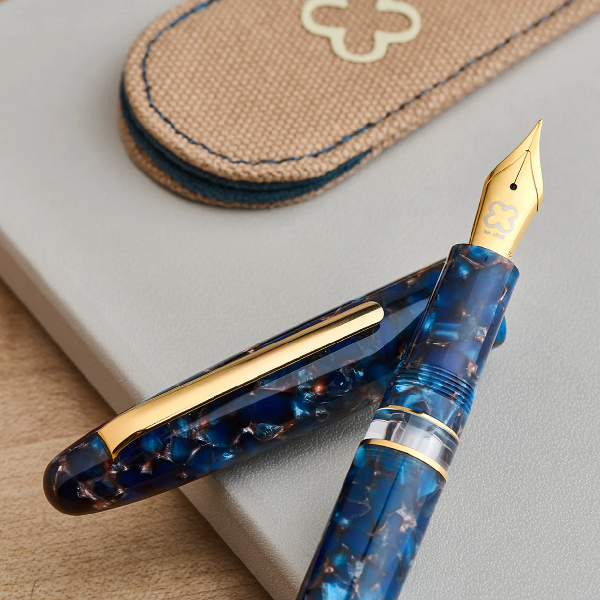 Esterbrook Estie Nouveau Bleu Trim Fountain Pen Collection