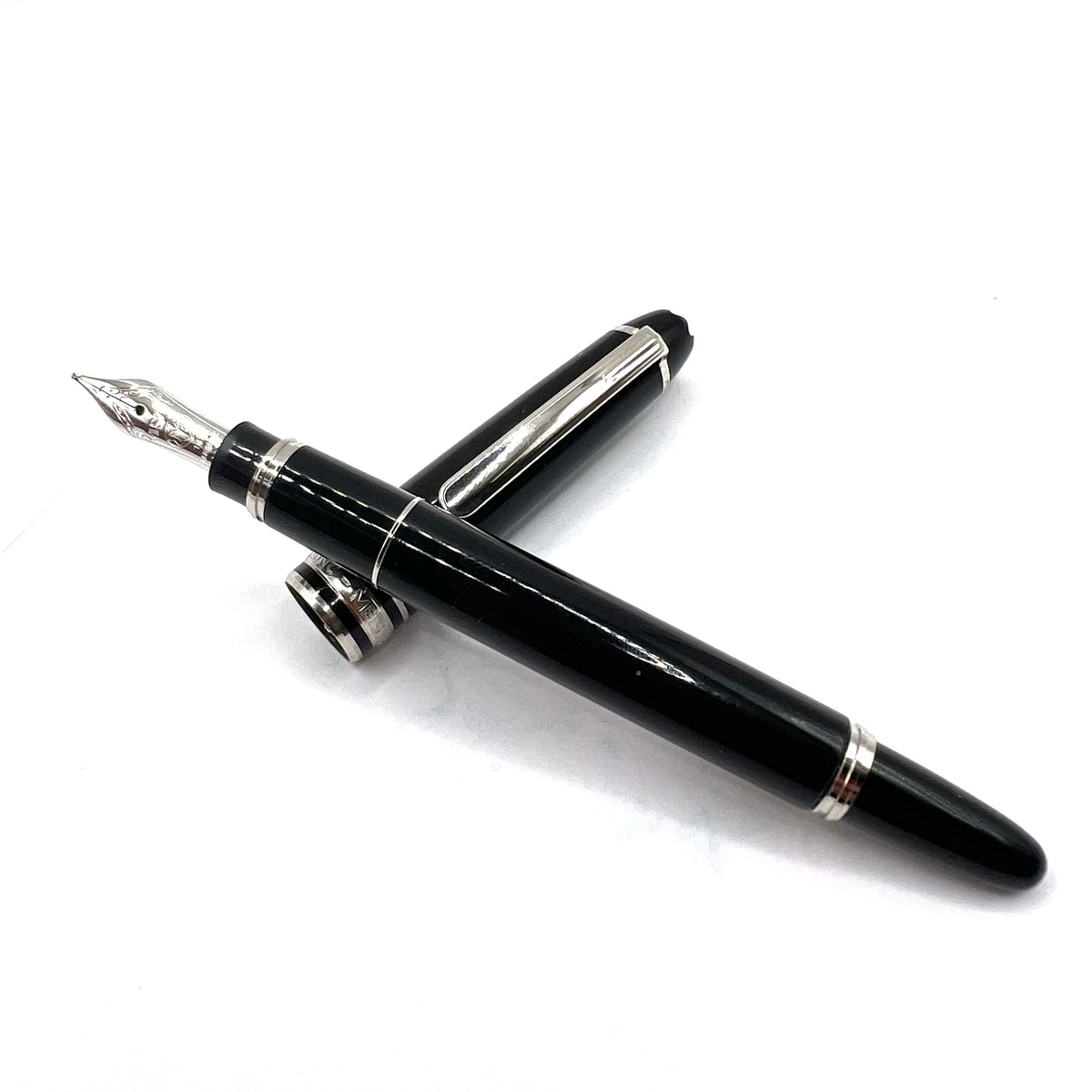 Montblanc Meisterstuck Mozart Black Resin Fountain Pen - Fine 14kt Gold Nib