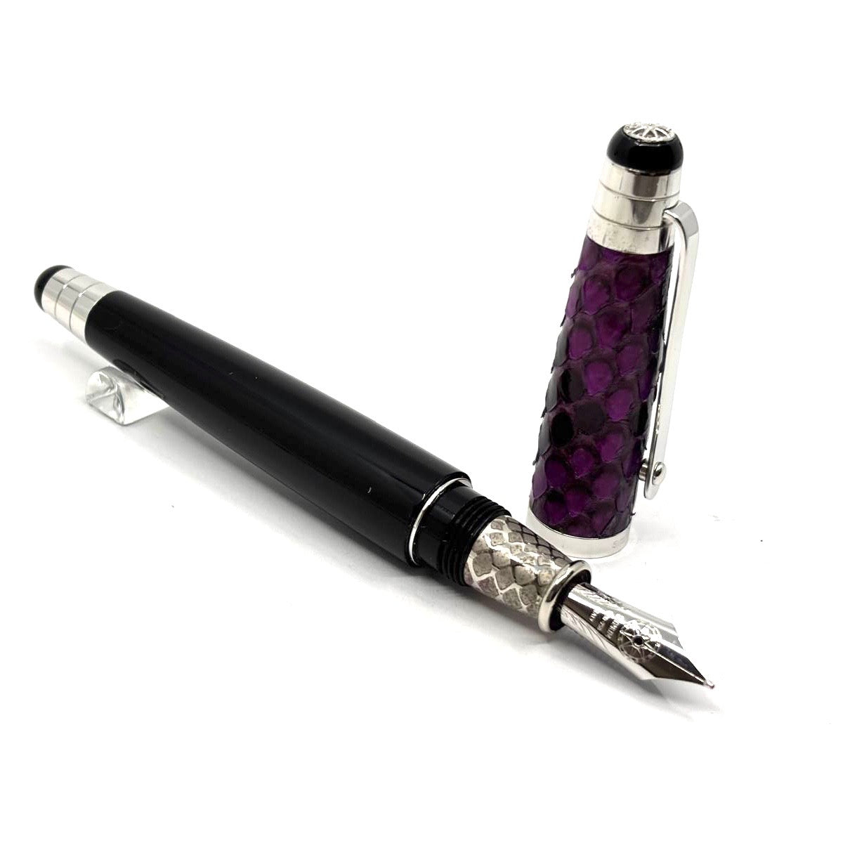 Signum (Italy) Python - Variegated Purple Python Skin Fountain  Pen