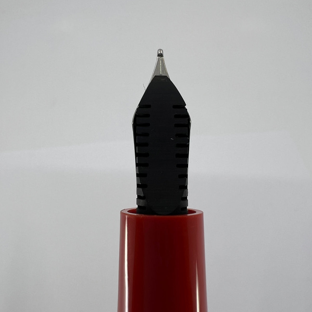 OMAS  1000 Miglia Limited Edition Fountain Pen - Medium 18kt Gold Nib