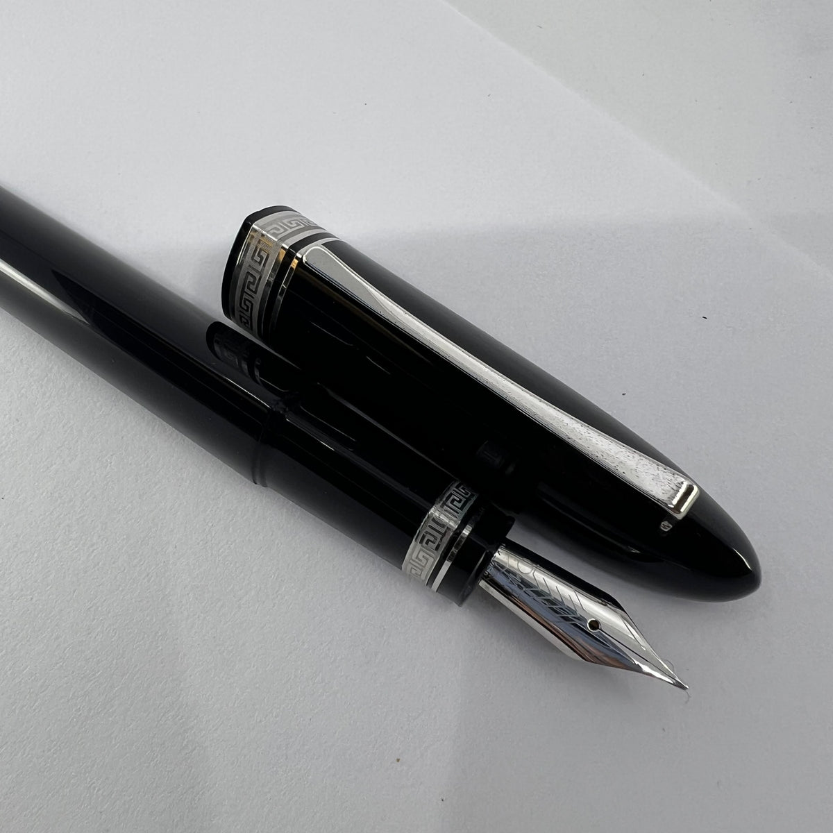 OMAS Blue/Black #360 Triangulated Fountain Pen - Medium 18kt Gold Nib