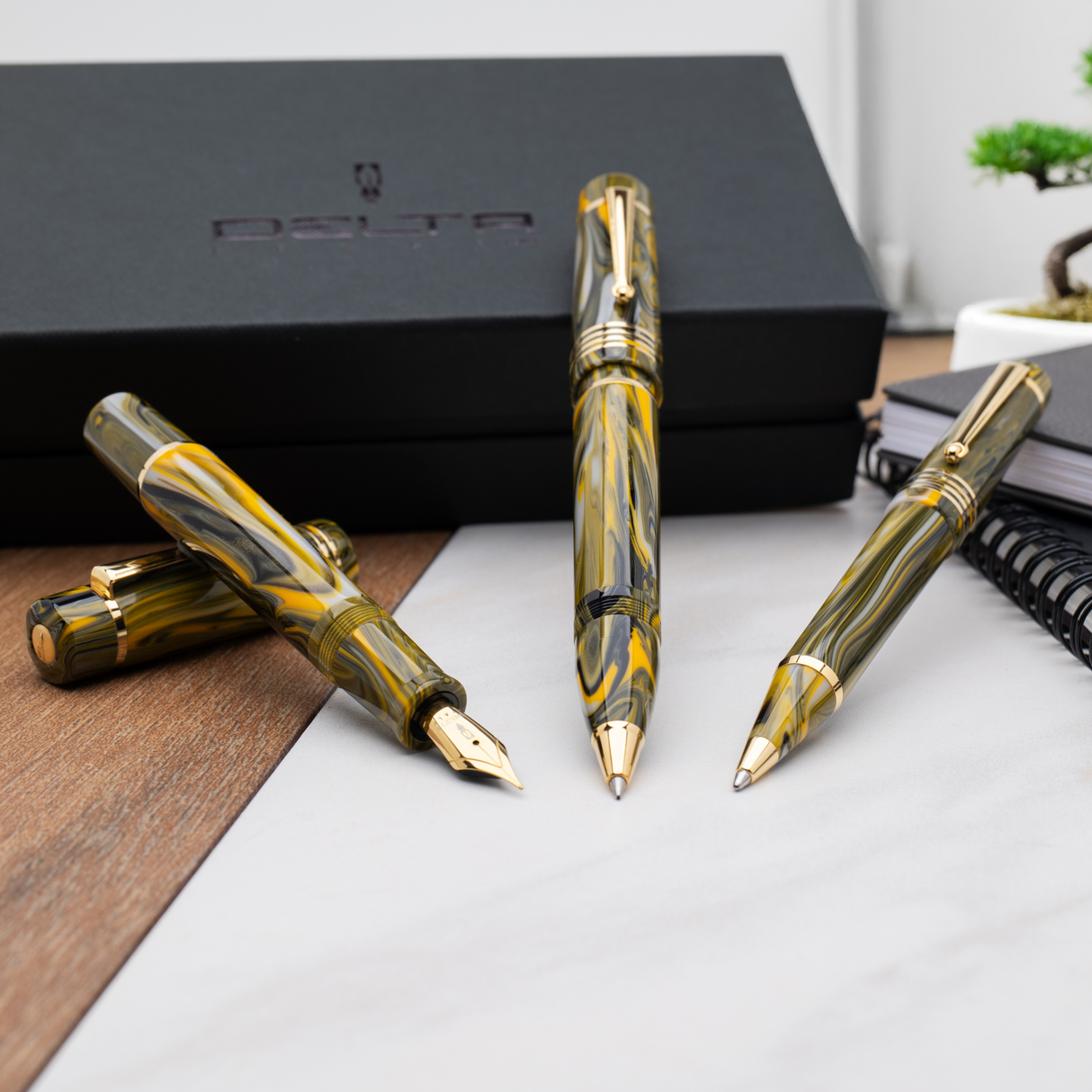 Delta Neo Gallery Marigold Gold Trim Ballpoint