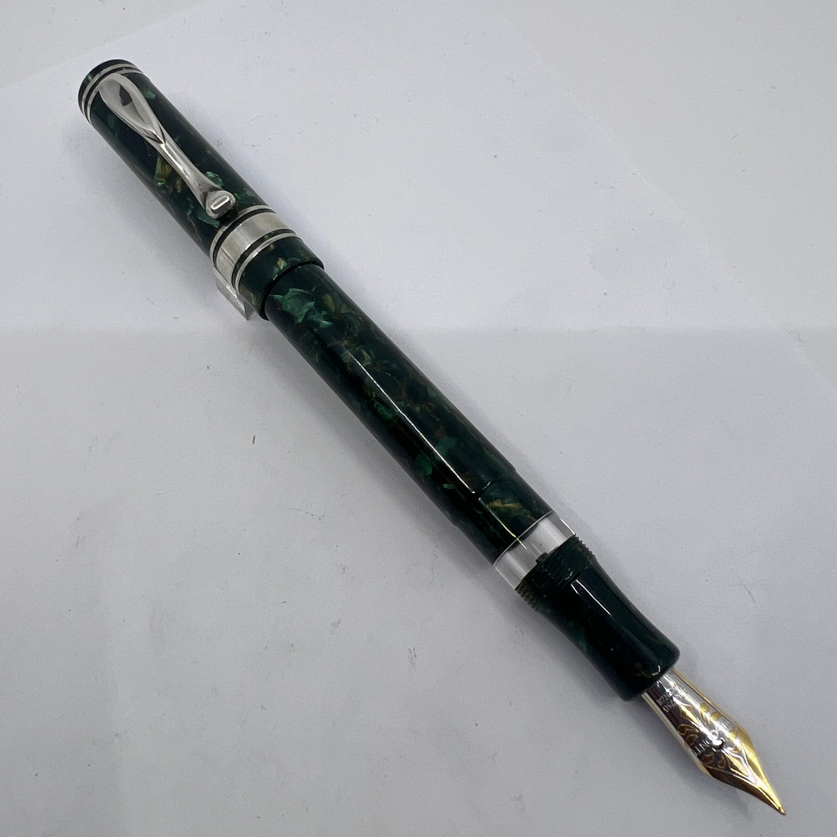 Visconti Grande Green Marbled/Bronze Streaked "Michelangelo" Celluloid  Fountain Pen Circa 2000 - Fine 18kt Gold Nib