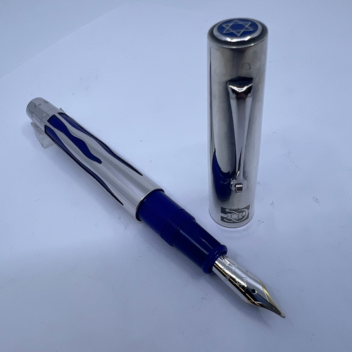 OMAS 50th Anniversary of Israel Statehood Limited Edition Fountain Pen - Medium 18kt Gold Nib