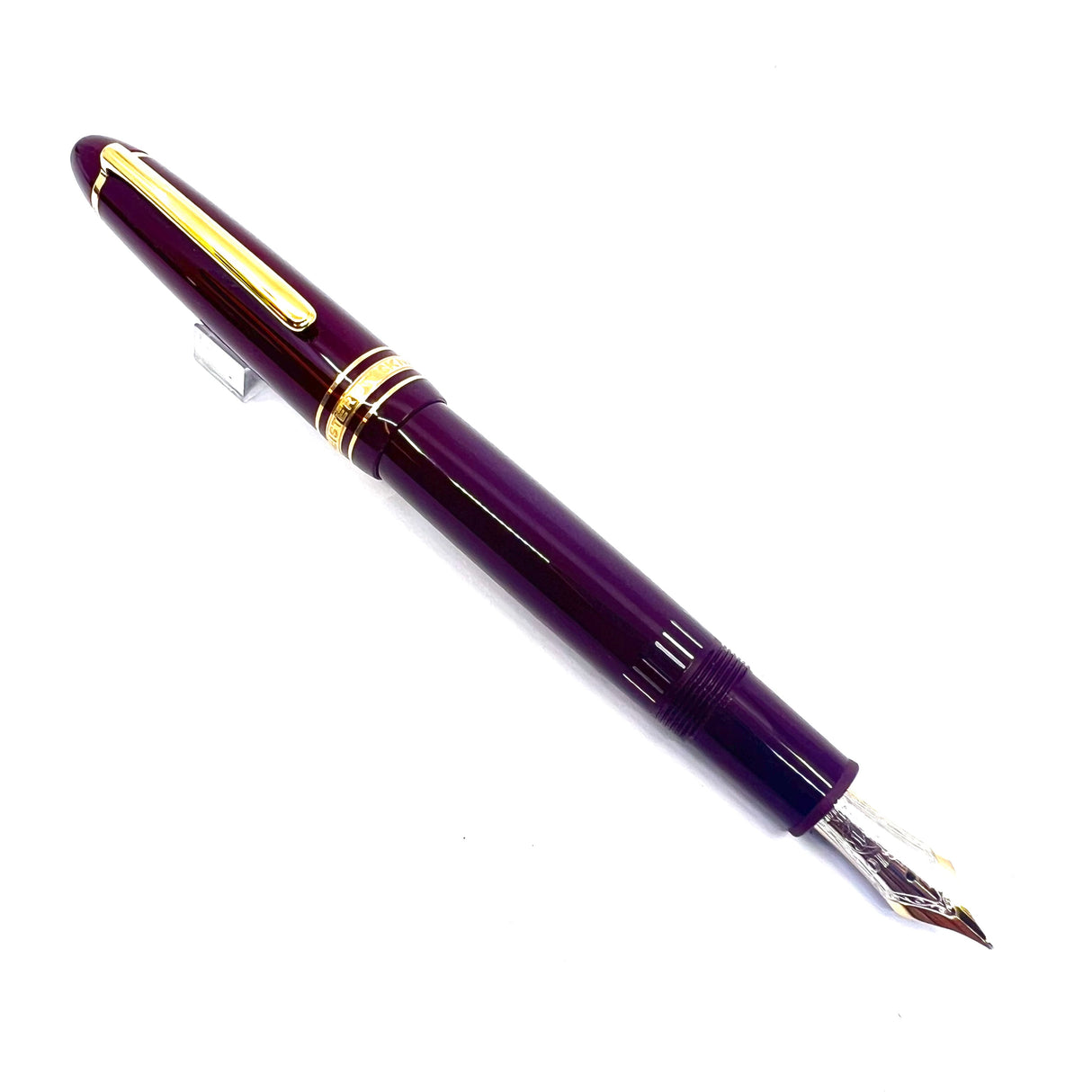 Montblanc Meisterstuck Bordeaux Resin #146 LeGrand Fountain Pen - Medium 14kt Gold Nib