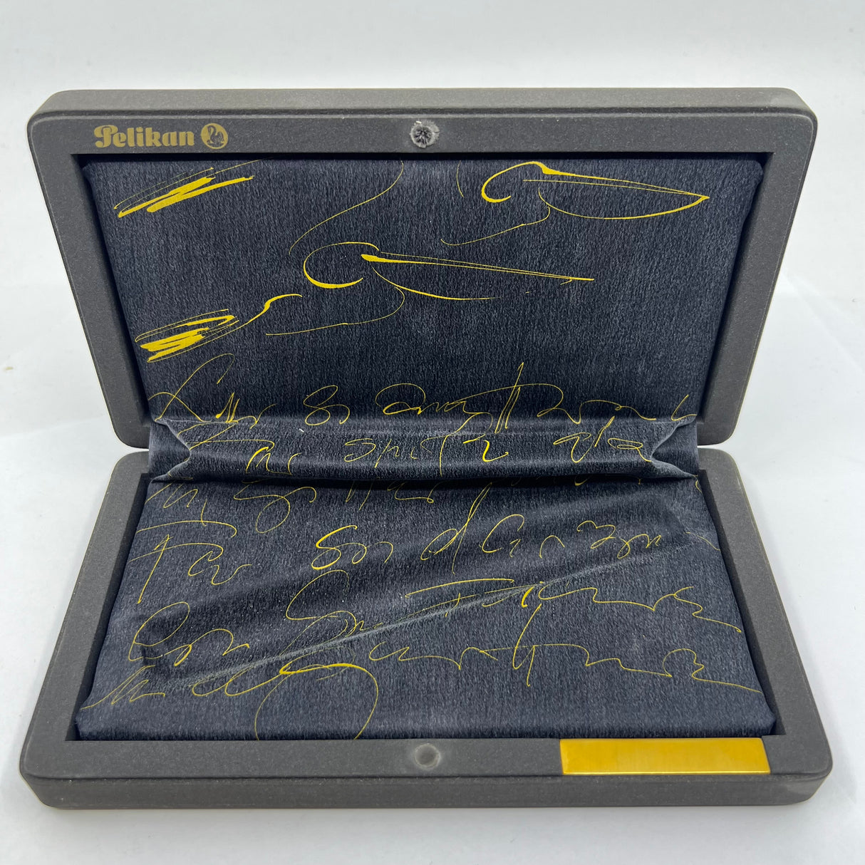 Pelikan M900 Toledo Gold Vermeil Fountain Pen - Fine 18C Gold Nib - 1990's