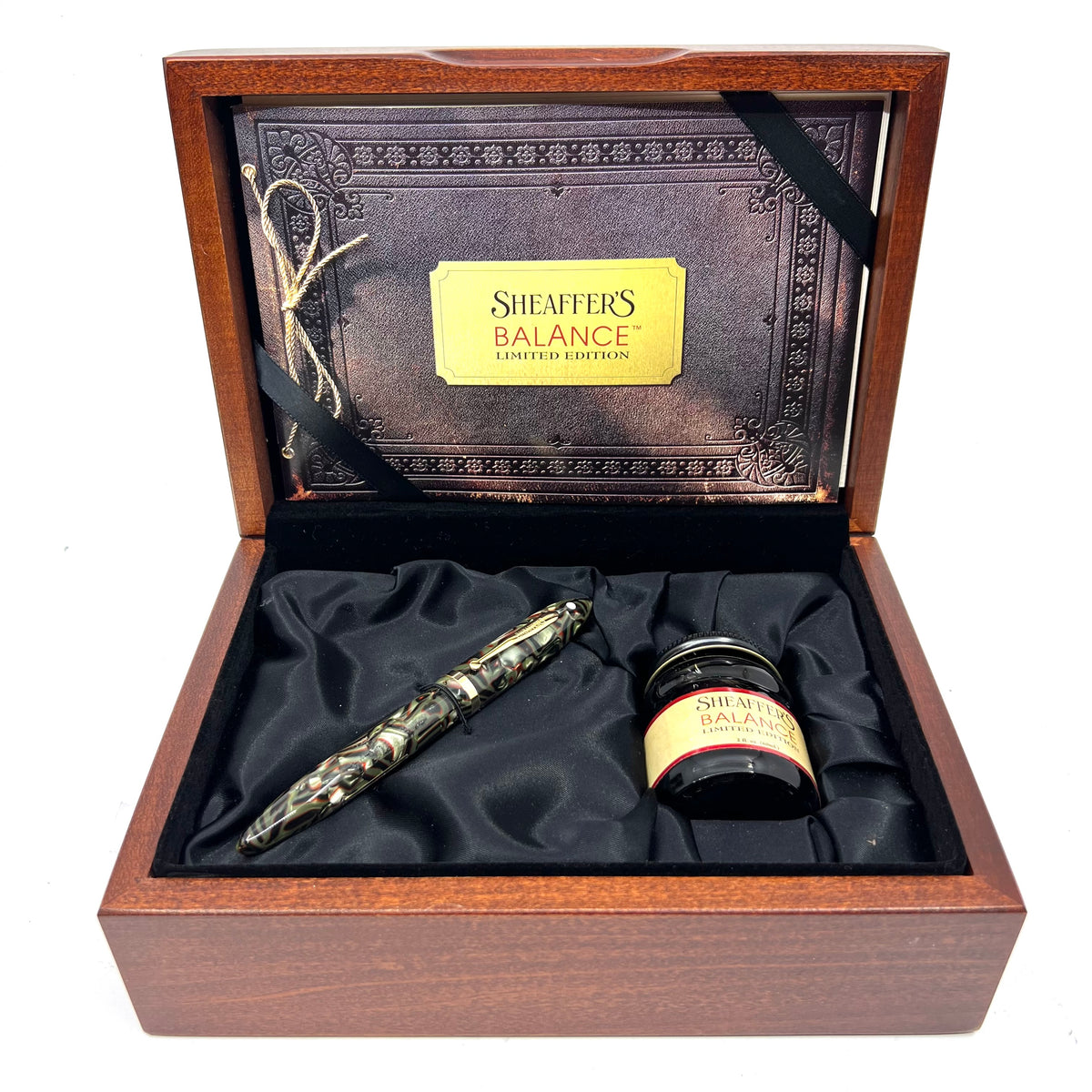 Sheaffer Balance Limited Edition Fountain Pen - Medium 18kt Gold Nib