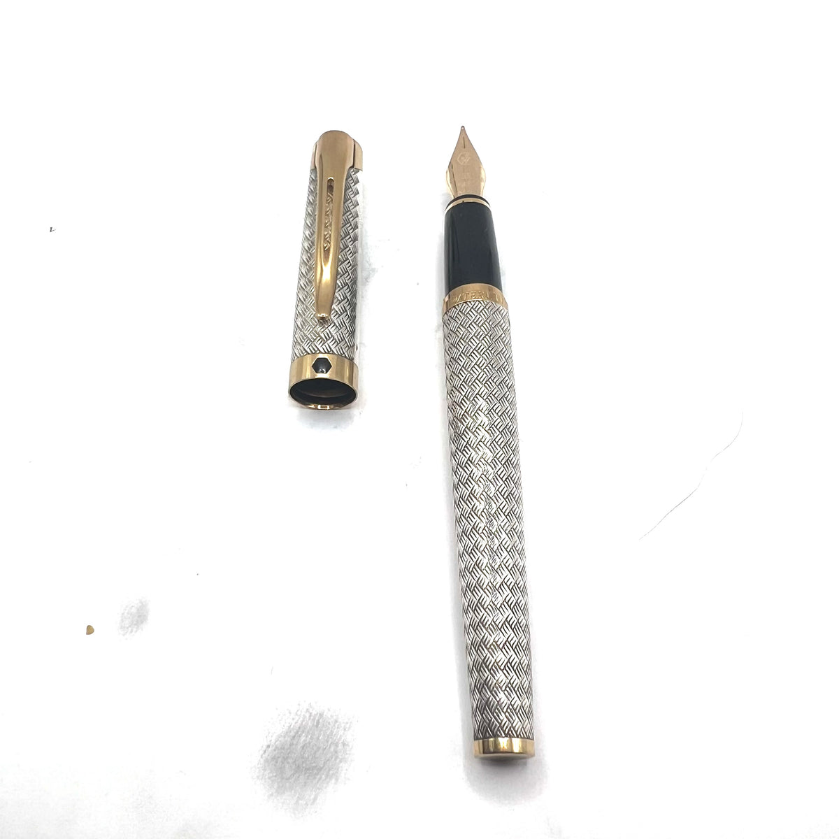 Waterman L'Etalon Sterling Silver Basket Weave Design Fountain Pen- Medium 18kt Gold Nib