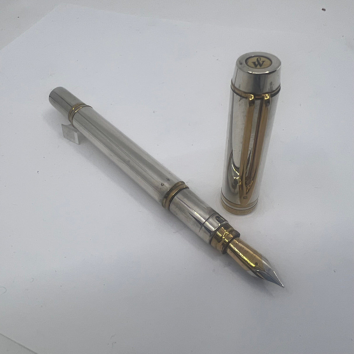 Waterman Man 100 Full Covered Sterling Silver Fountain Pen - Smooth Pattern - Fine 18kt Gold Nib - Scarce!