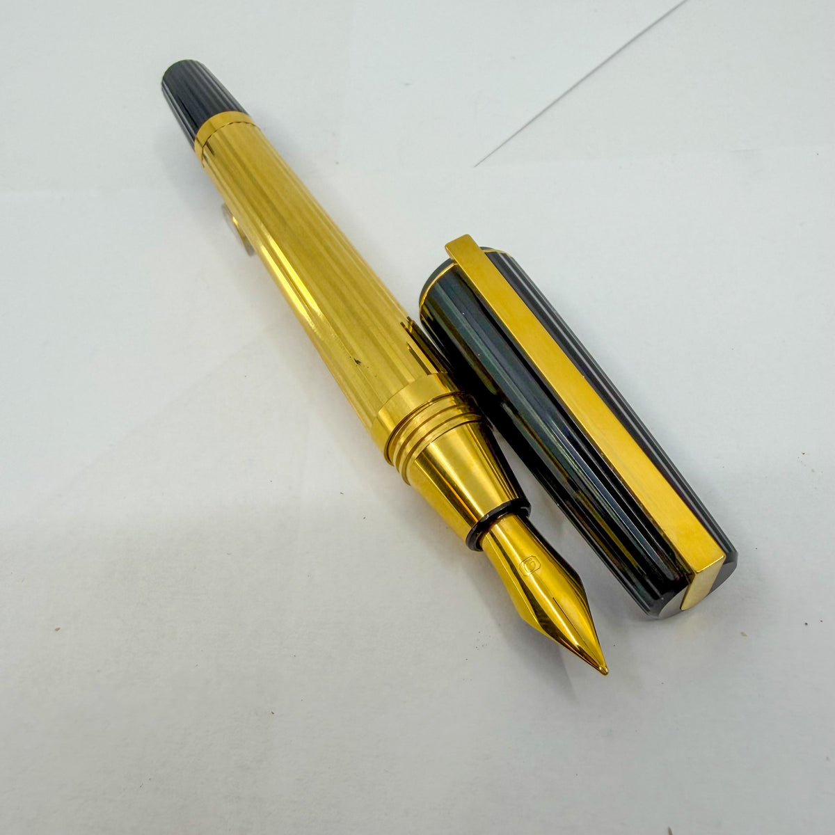 S. T. Dupont St. Germain Large Size Fountain Pen - Medium 18kt Gold Nib