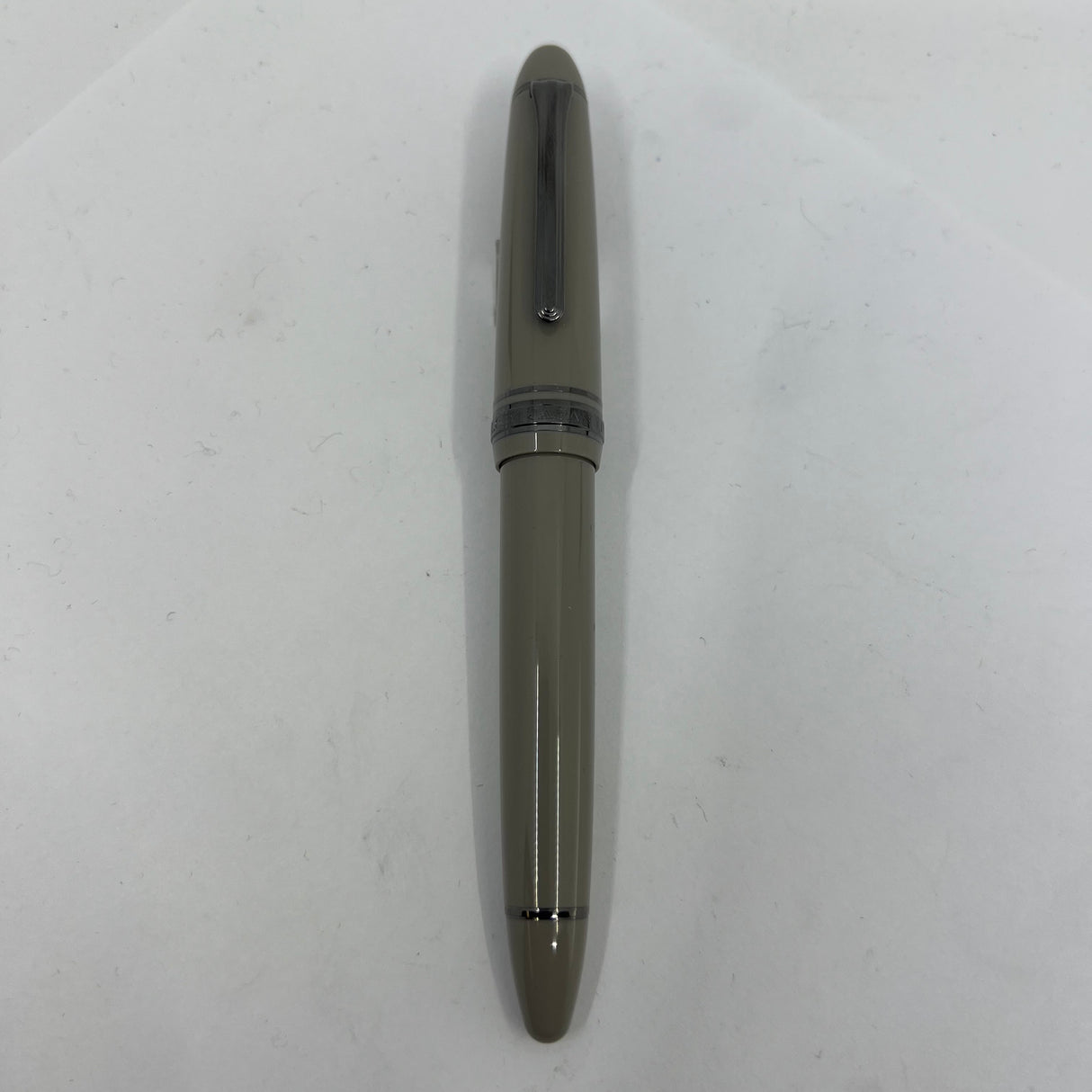 Sailor 1911 Large Special Edition Light Gray Themis  Fountain Pen - Medium 21kt Gold Nib