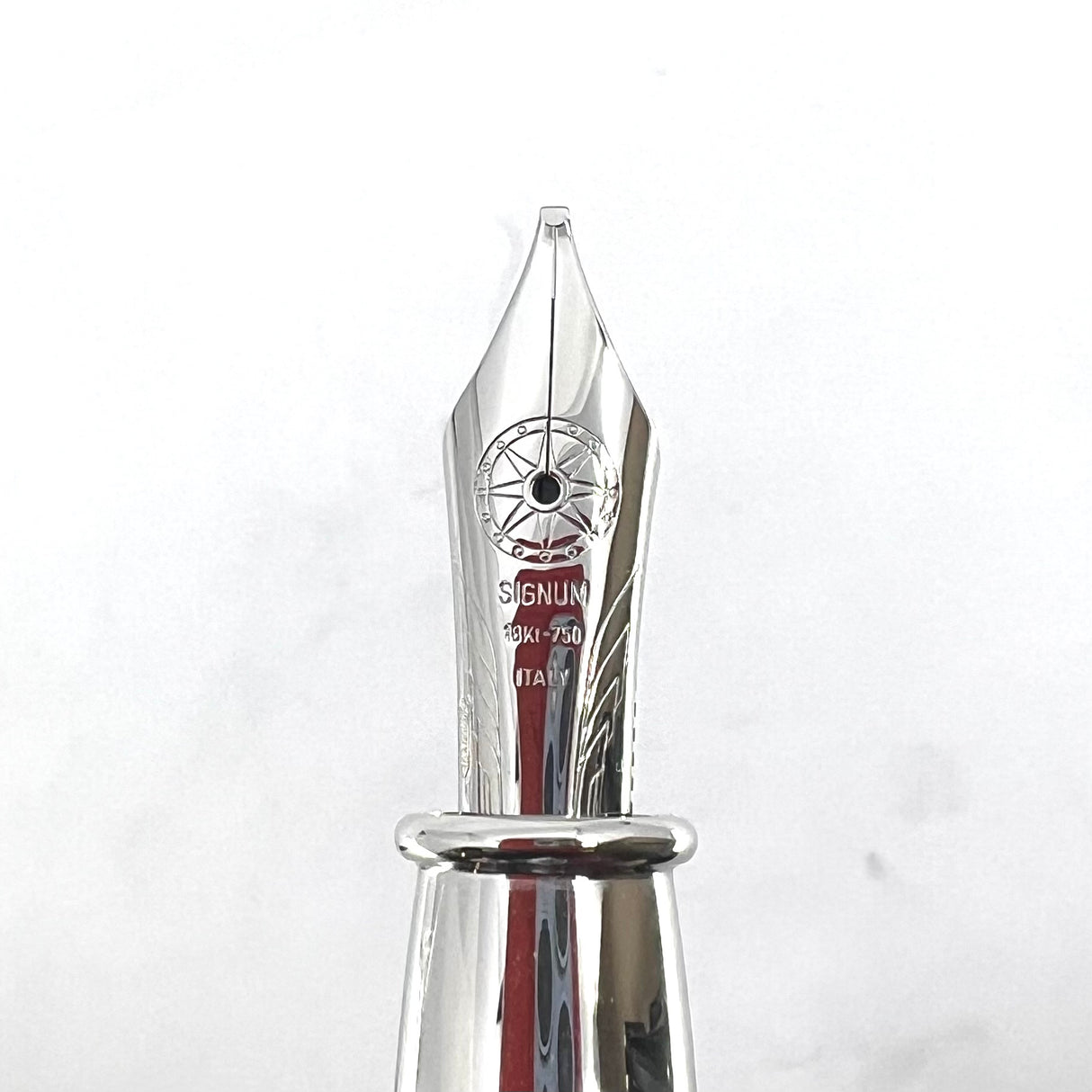 Signum (Italy) Royal Blue Fountain Pen  - Broad Stub-like 18kt Gold Nib