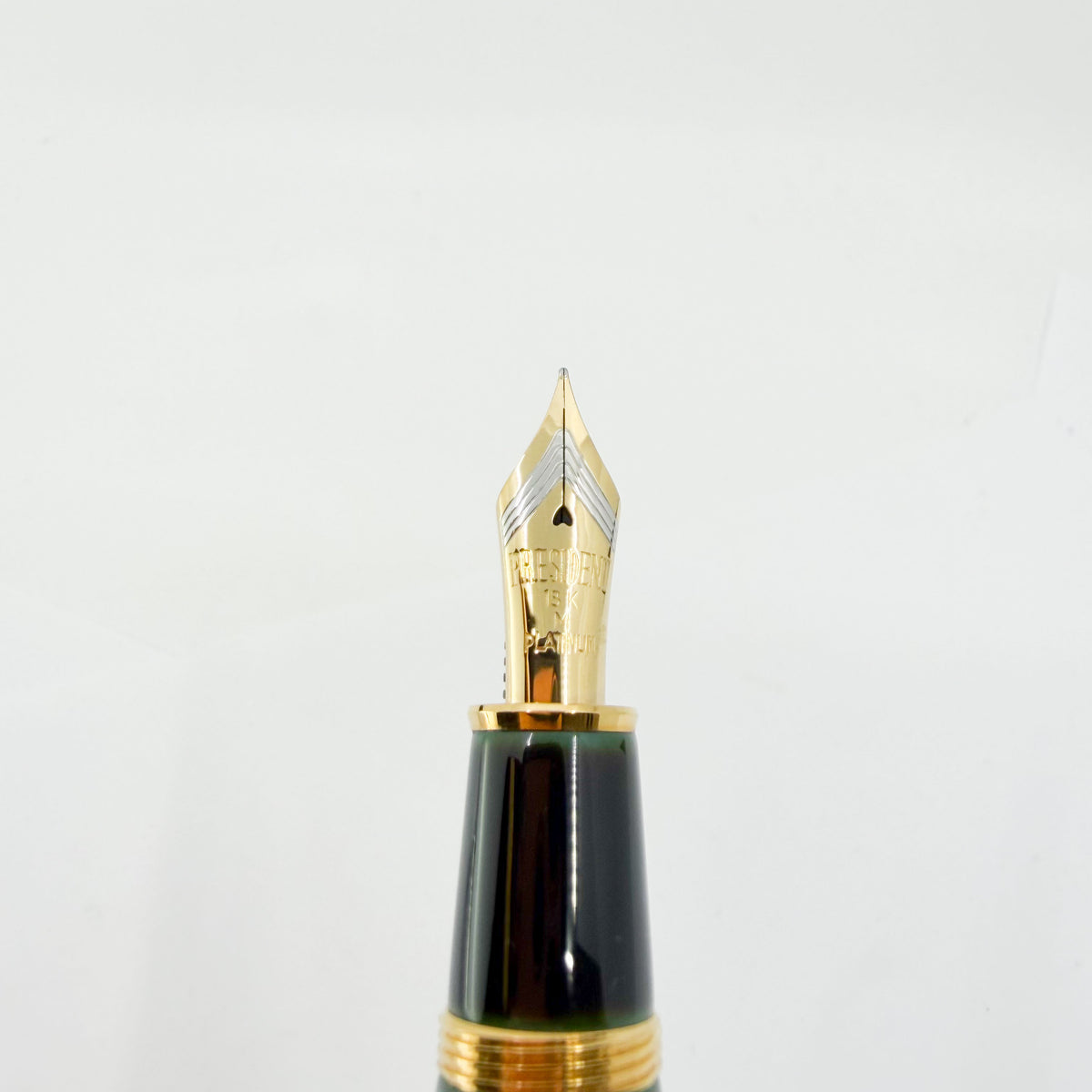 Platinum Izumo Urushi Soratame (Brown/Green)  Oversized Fountain Pen - Medium 18 Kt Gold Nib