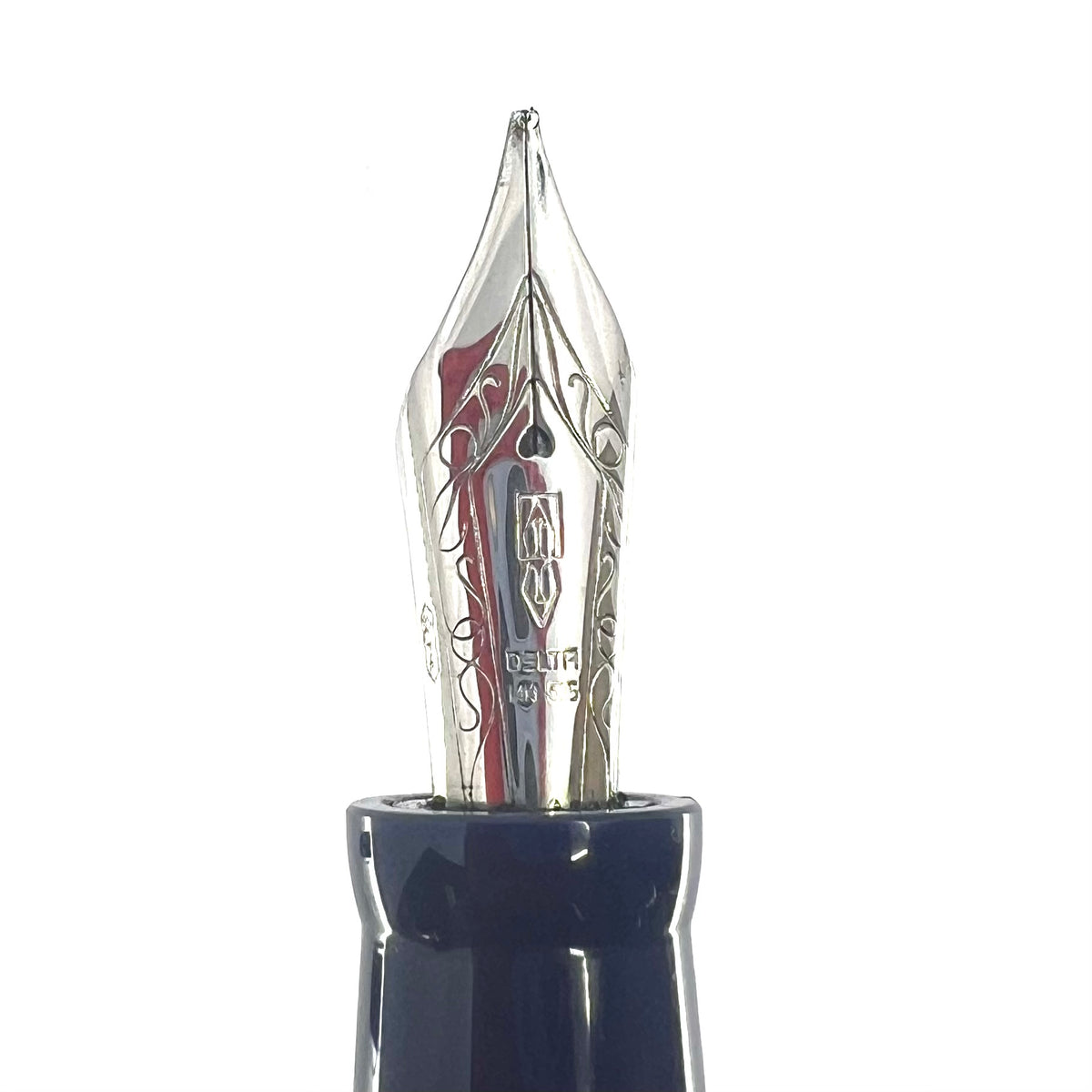 Delta Blue "Circle of Life" Fountain Pen - Fine 14kt Gold Nib