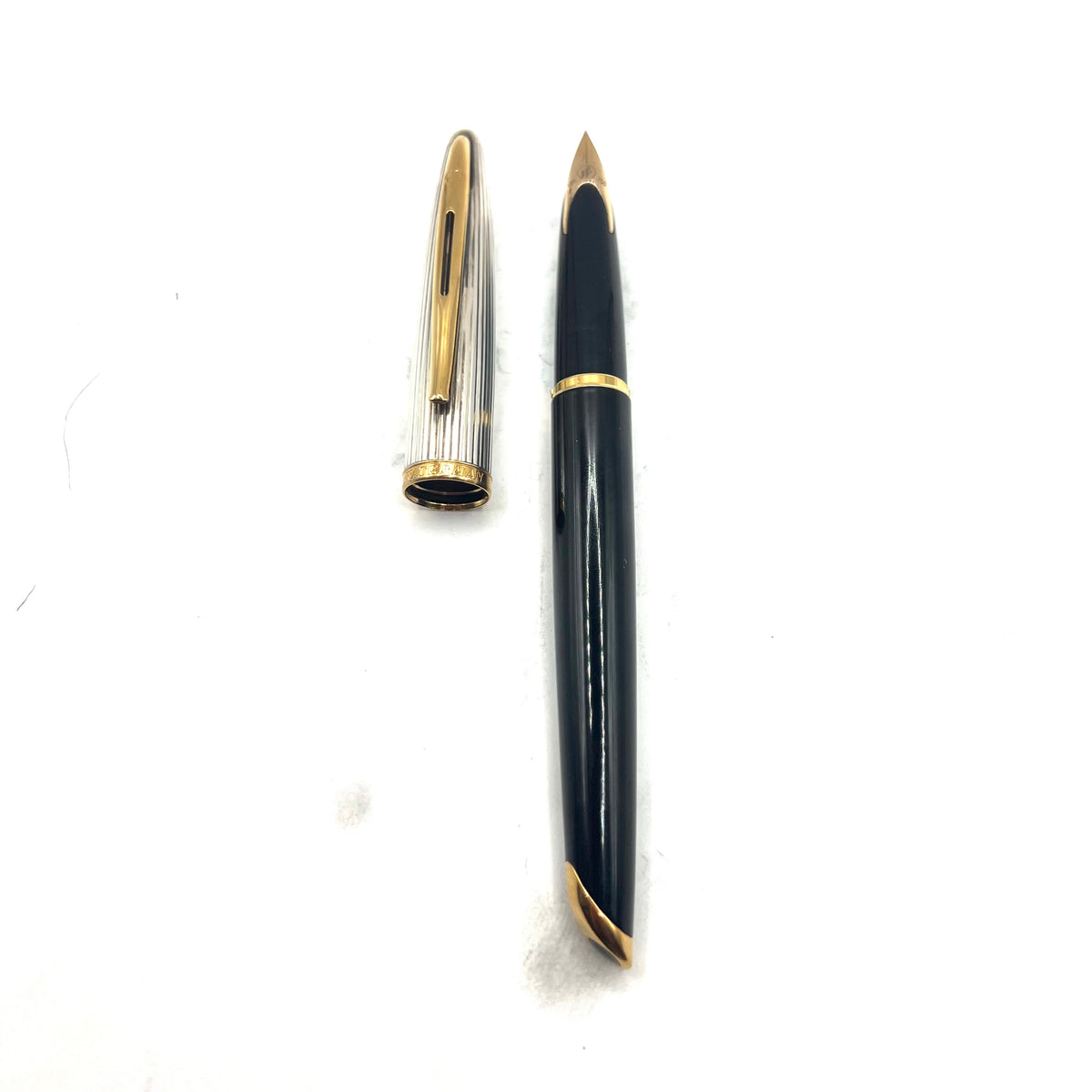 Waterman Carene Deluxe Black Barrel/Silver-Plated Cap Fountain  Pen   - Fine 18kt Gold Nib