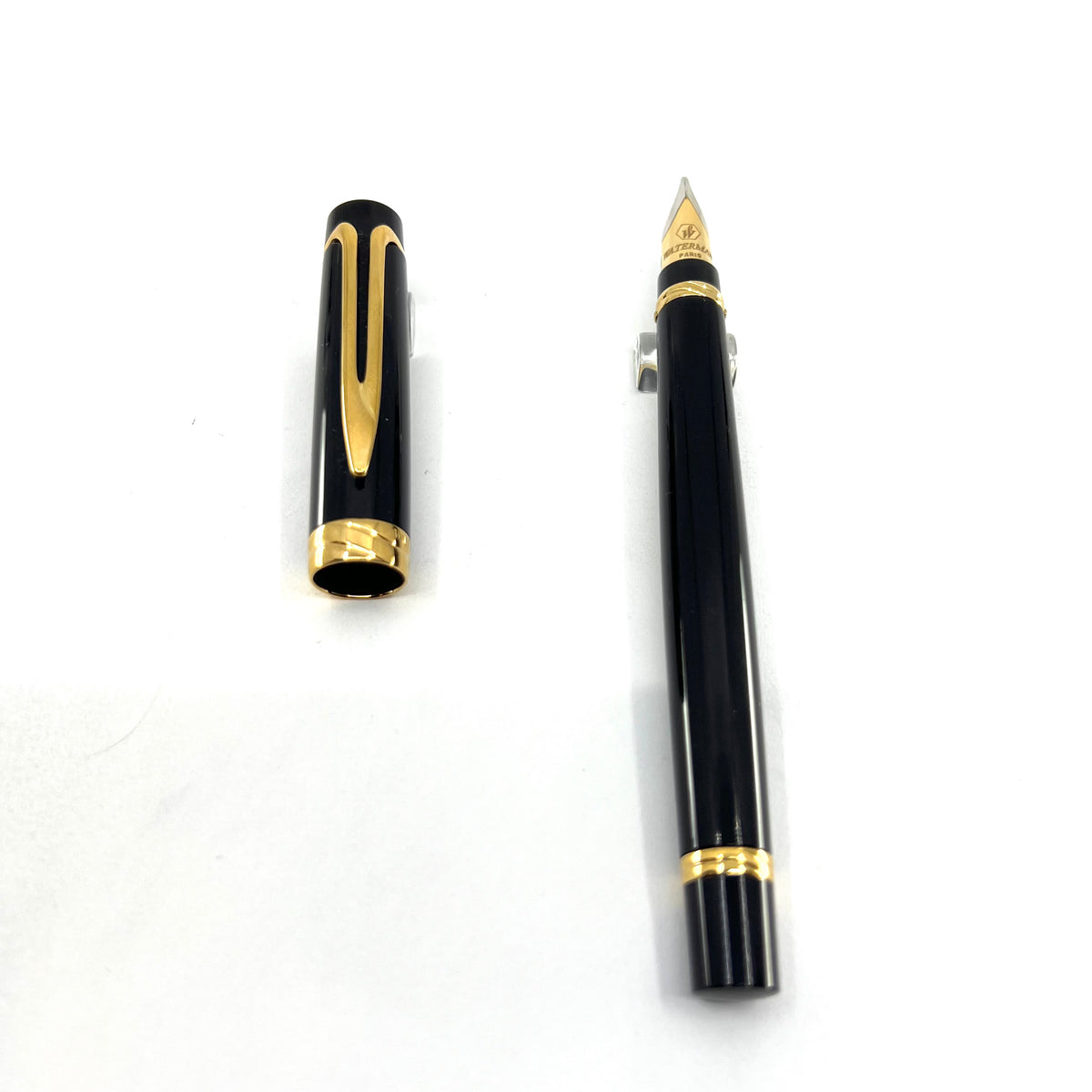Waterman Liaison Black Resin Fountain Pen - Broad 18kt Gold Nib