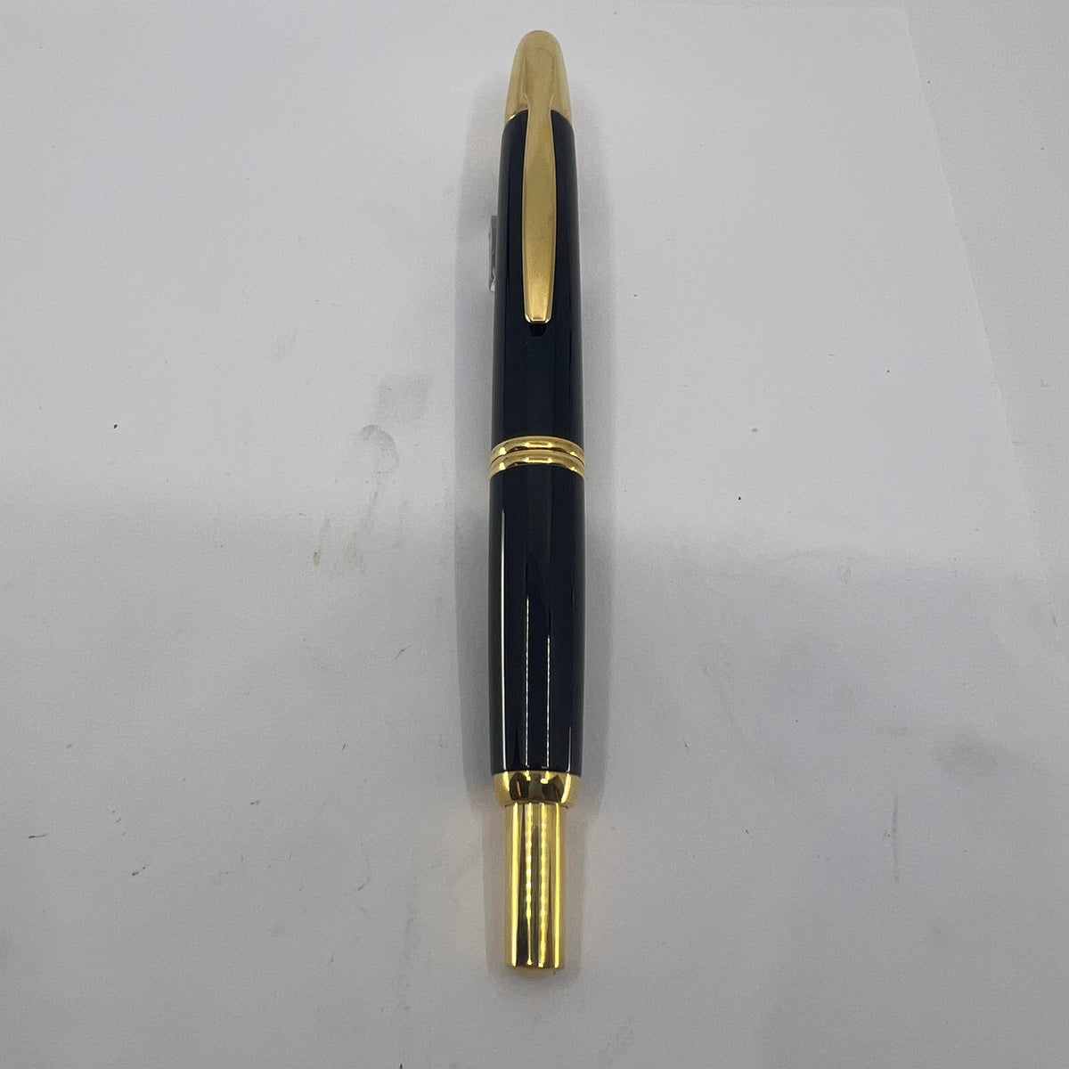 Pilot Vanishing Point Black Retractable Fountain Pen  - Medium 14kt Gold Nib